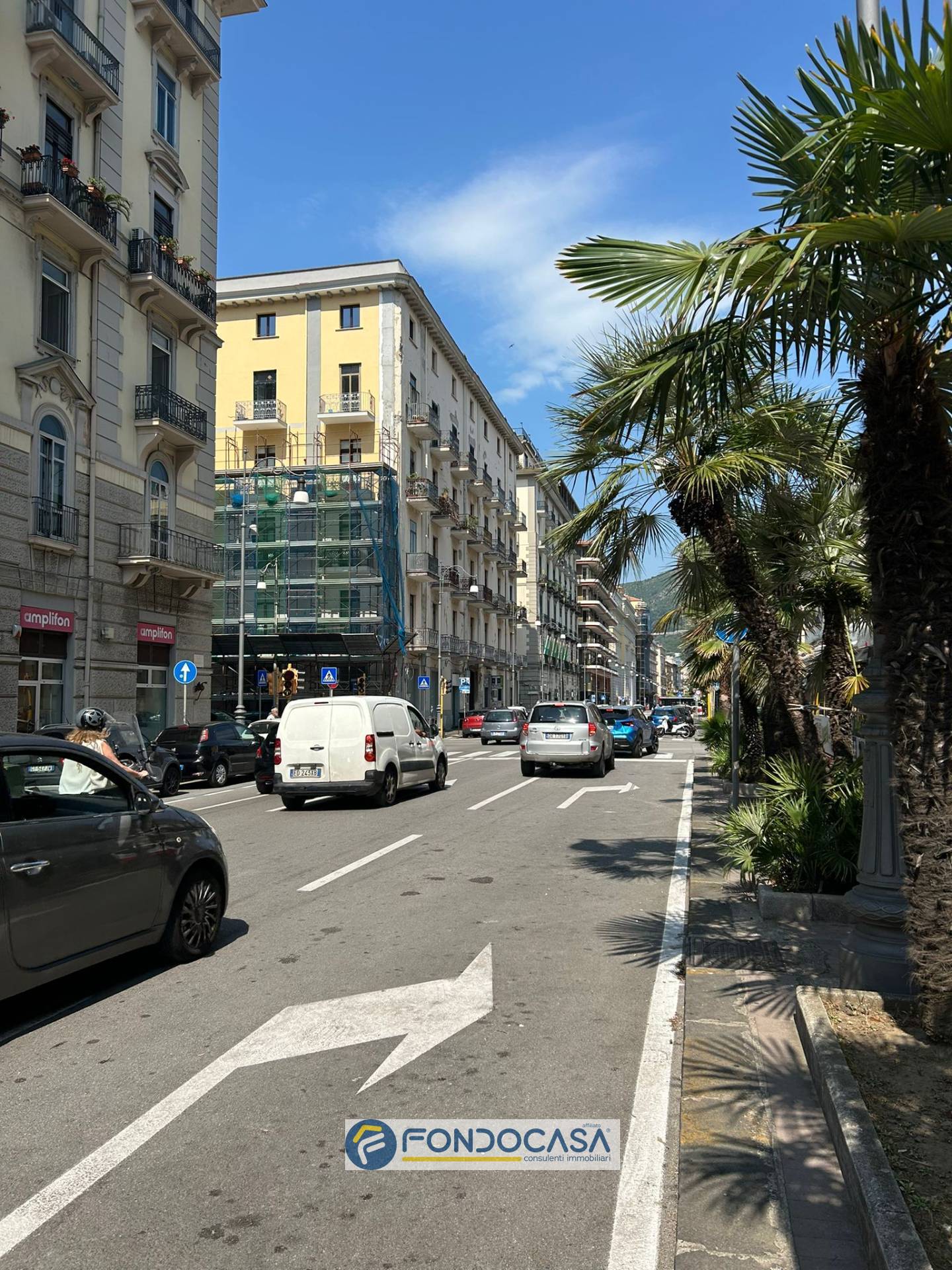 Attivit commerciale in affitto a Salerno, Centro