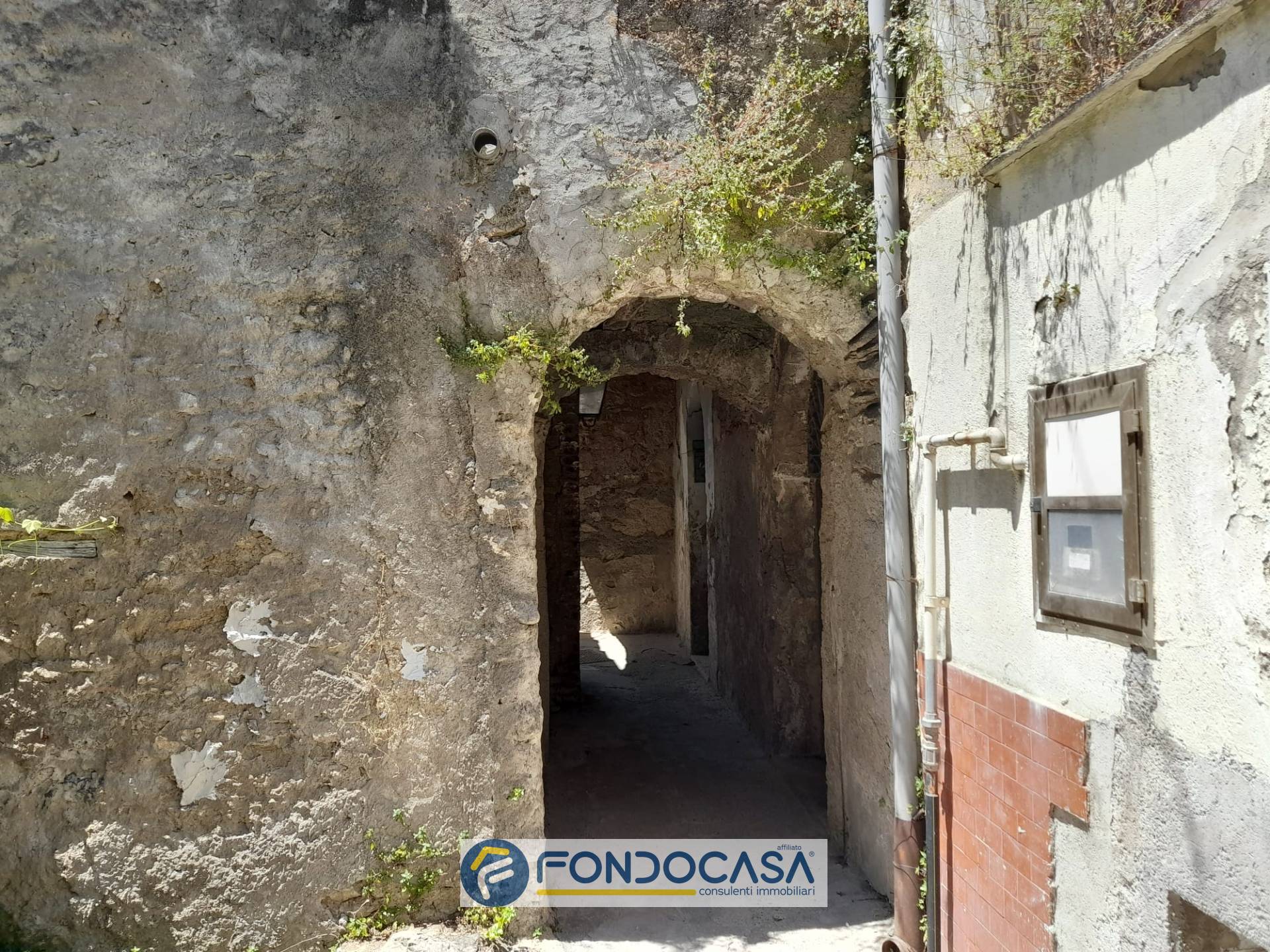 Rustico in vendita a Salerno, Brignano