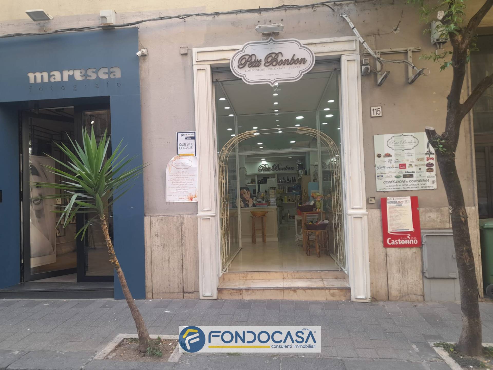 Locale commerciale in vendita a Salerno, Centro