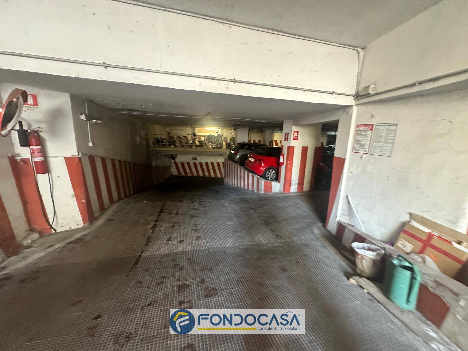 Box o garage in vendita a Salerno, Centro