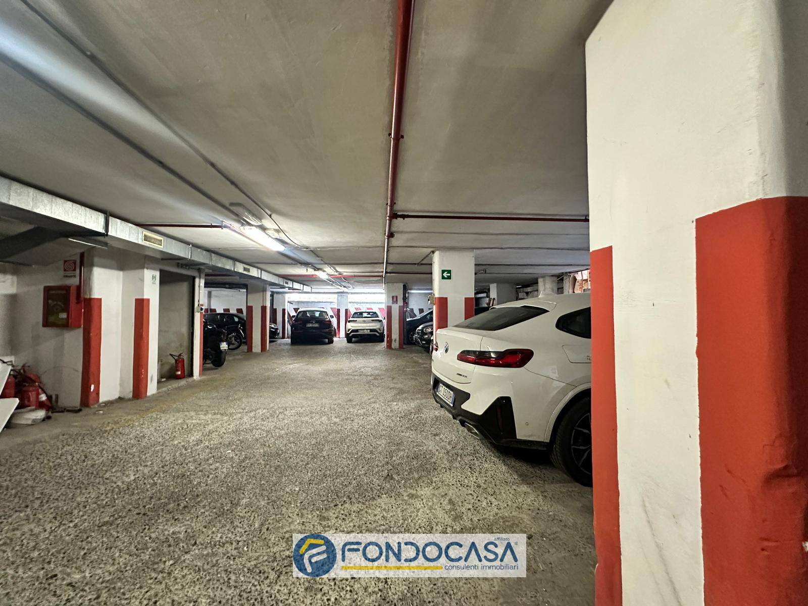 Box o garage in vendita a Salerno, Centro