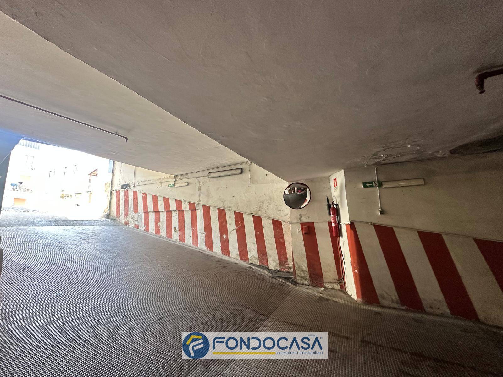 Box o garage in vendita a Salerno, Centro