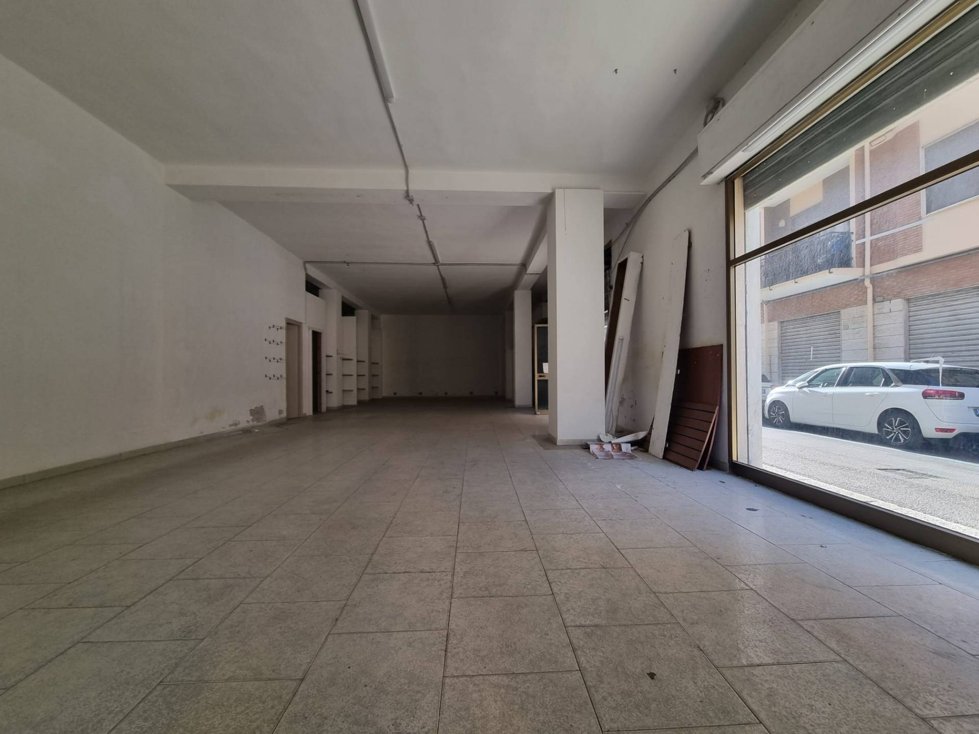 Locale commerciale in vendita a Quartu Sant'Elena