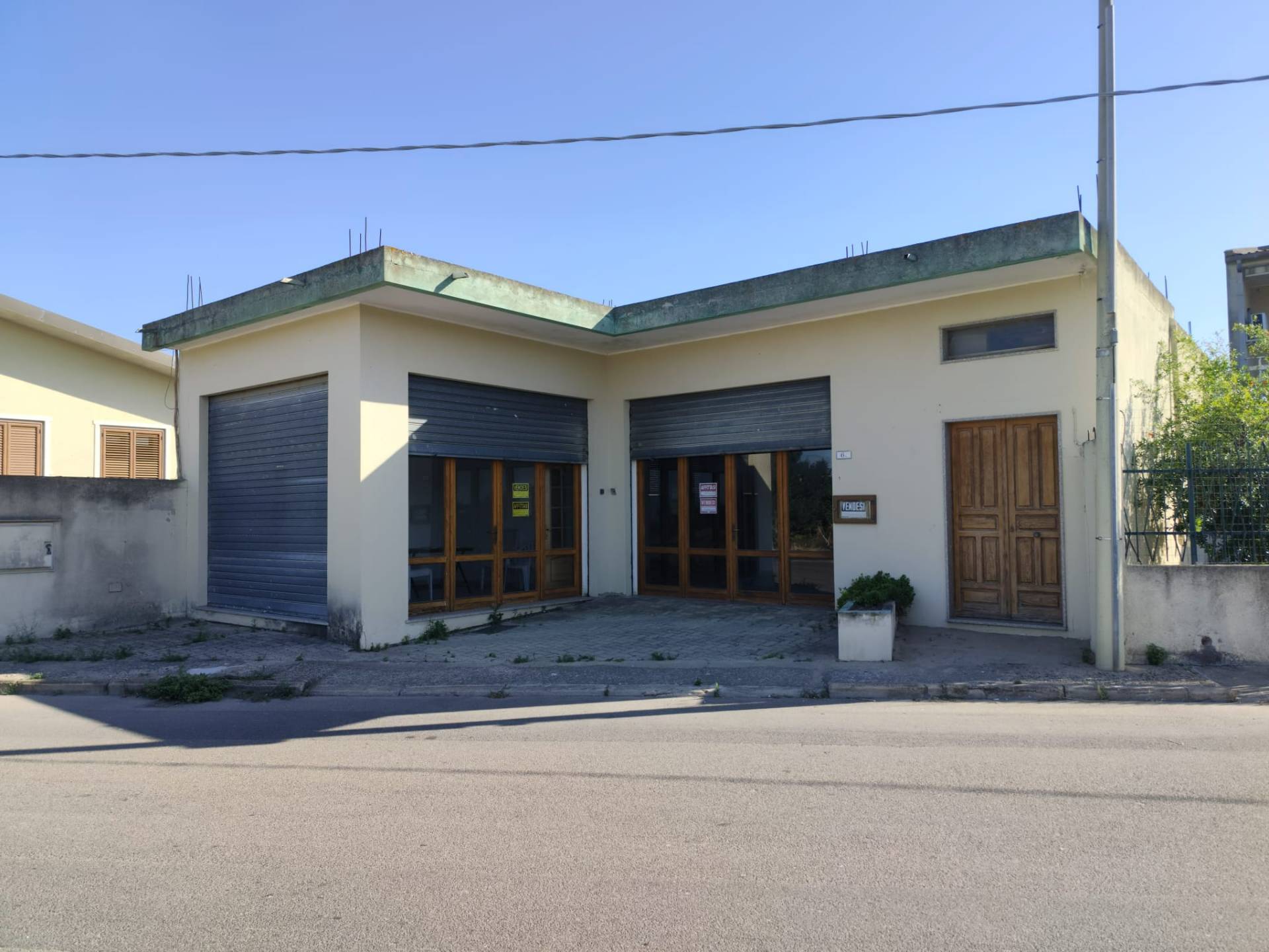 Locale commerciale in vendita a Sanluri