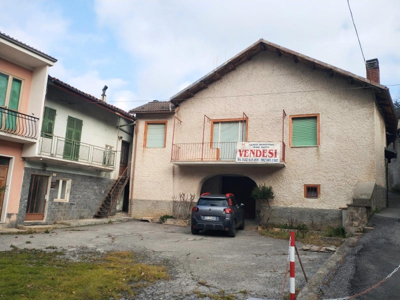 Casa indipendente con giardino a Garessio