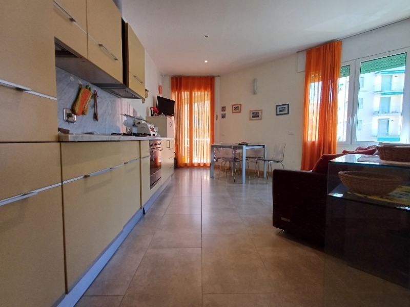 Bilocale arredato in affitto a Alassio