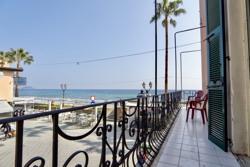 Quadrilocale in affitto a Alassio