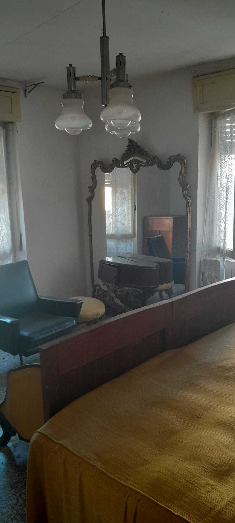 Casa indipendente da ristrutturare in via guglielmo marconi, Ziano Piacentino