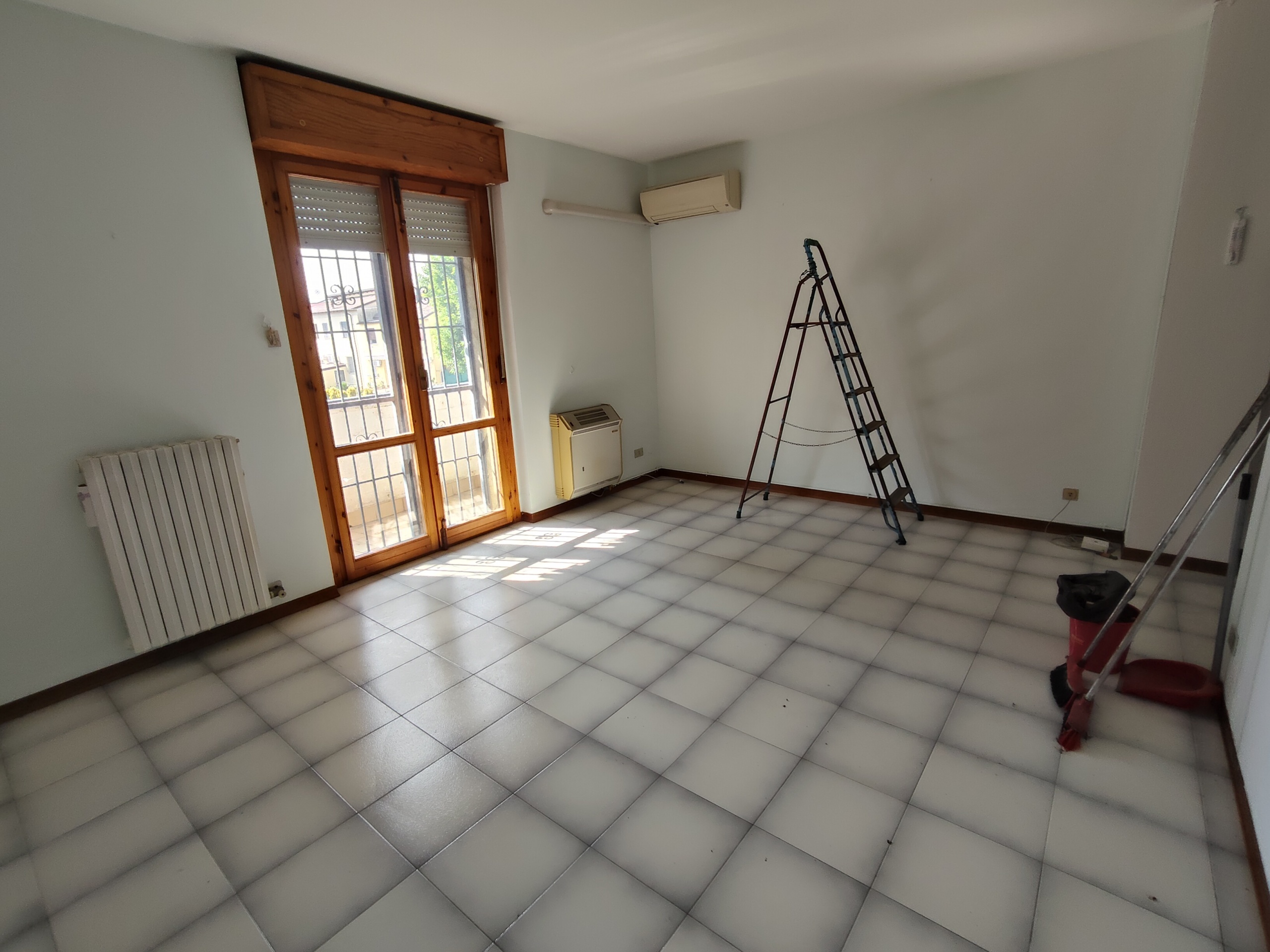 Trilocale con box in centro, Borgonovo Val Tidone
