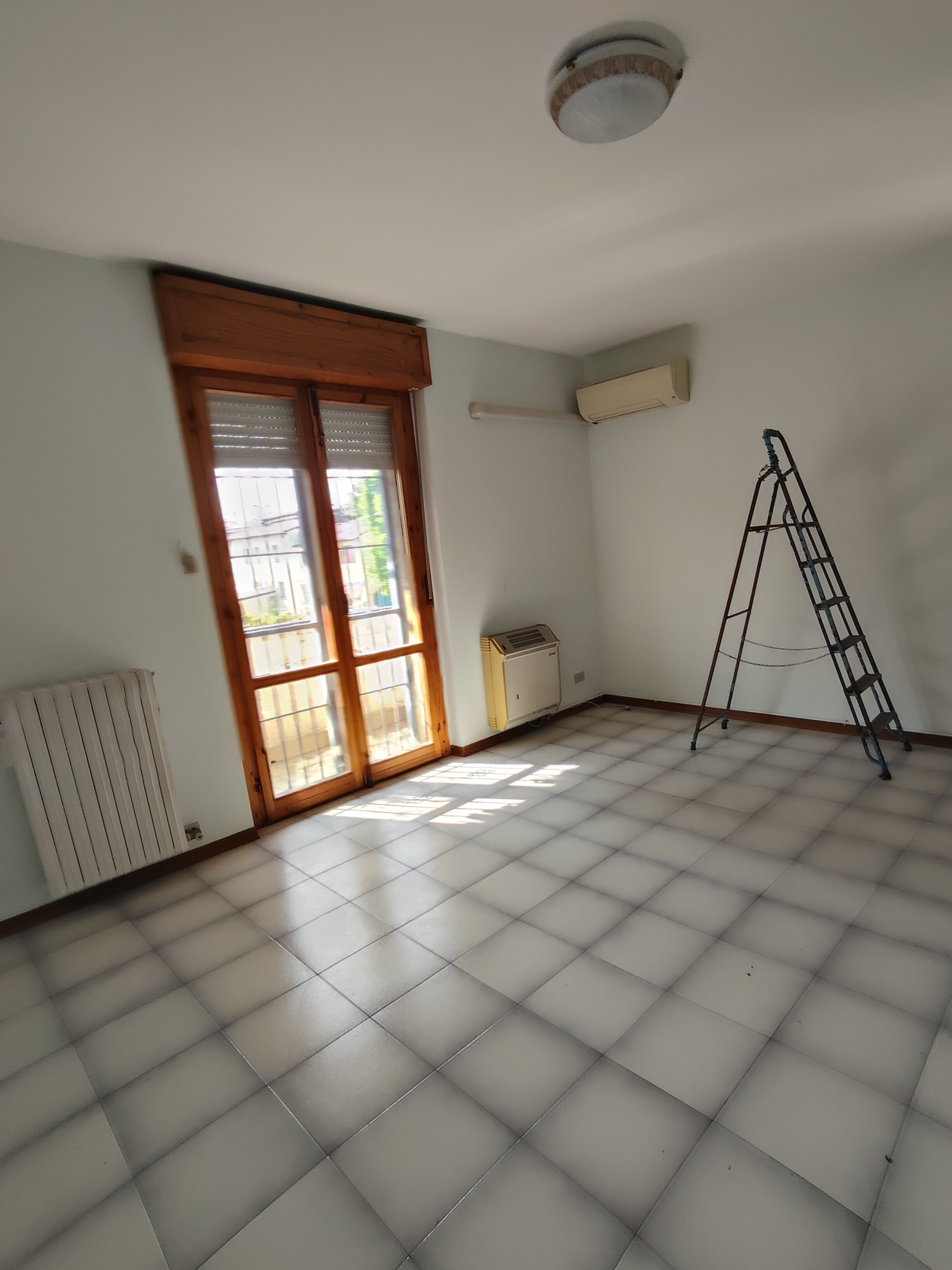 Trilocale con box in centro, Borgonovo Val Tidone