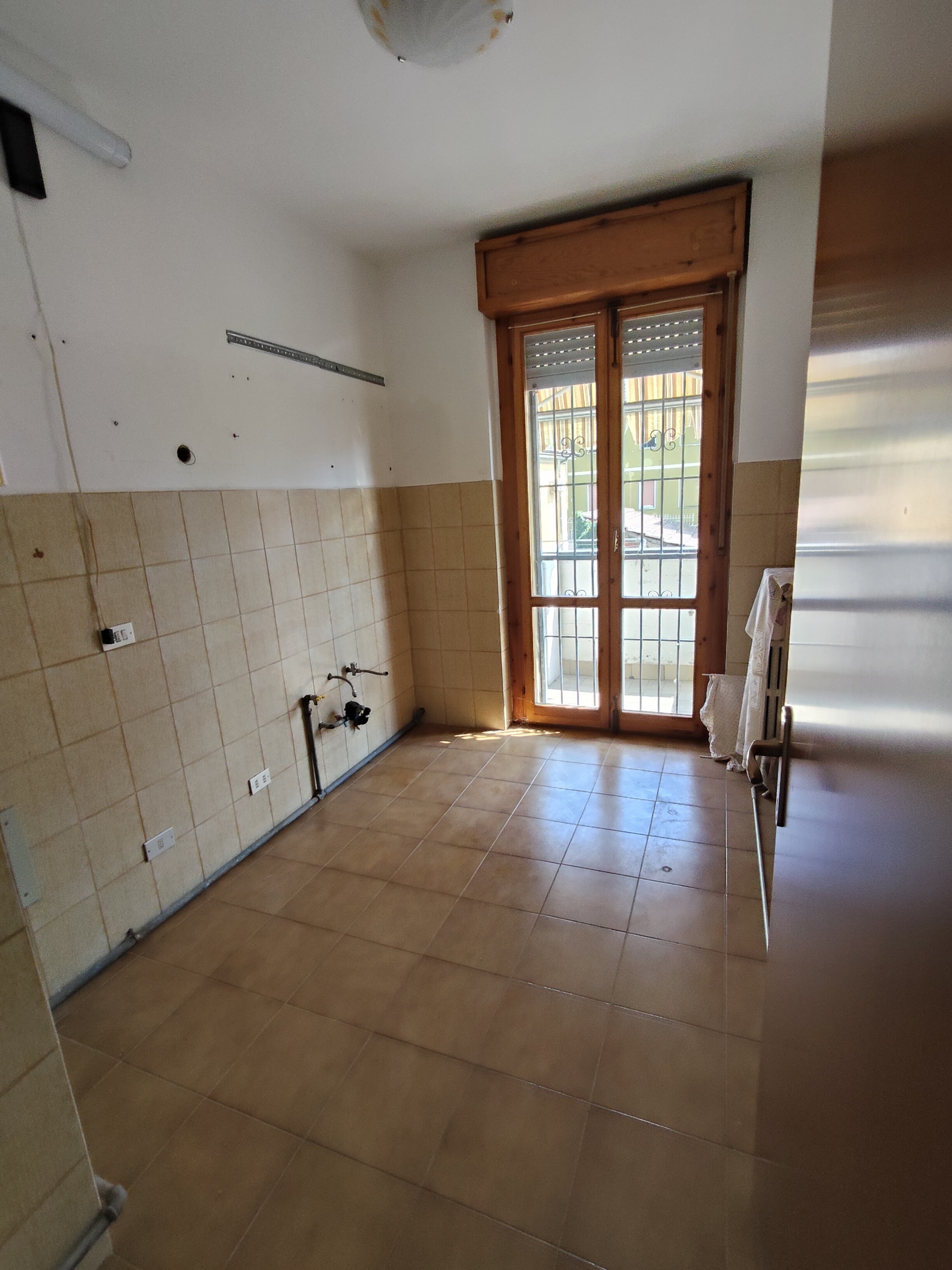 Trilocale con box in centro, Borgonovo Val Tidone