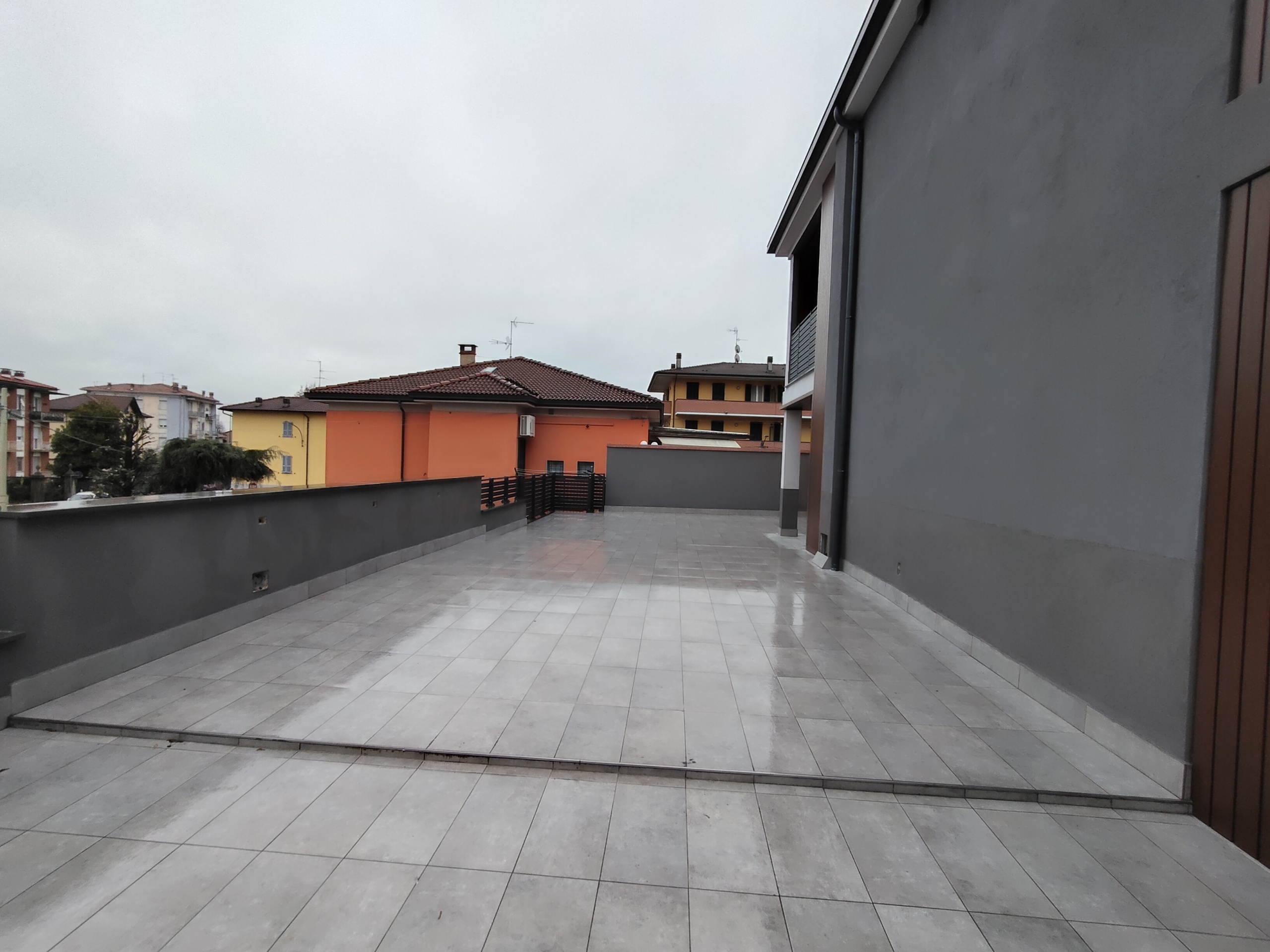 Appartamento con terrazzo in corso giacomo matteotti, Castel San Giovanni