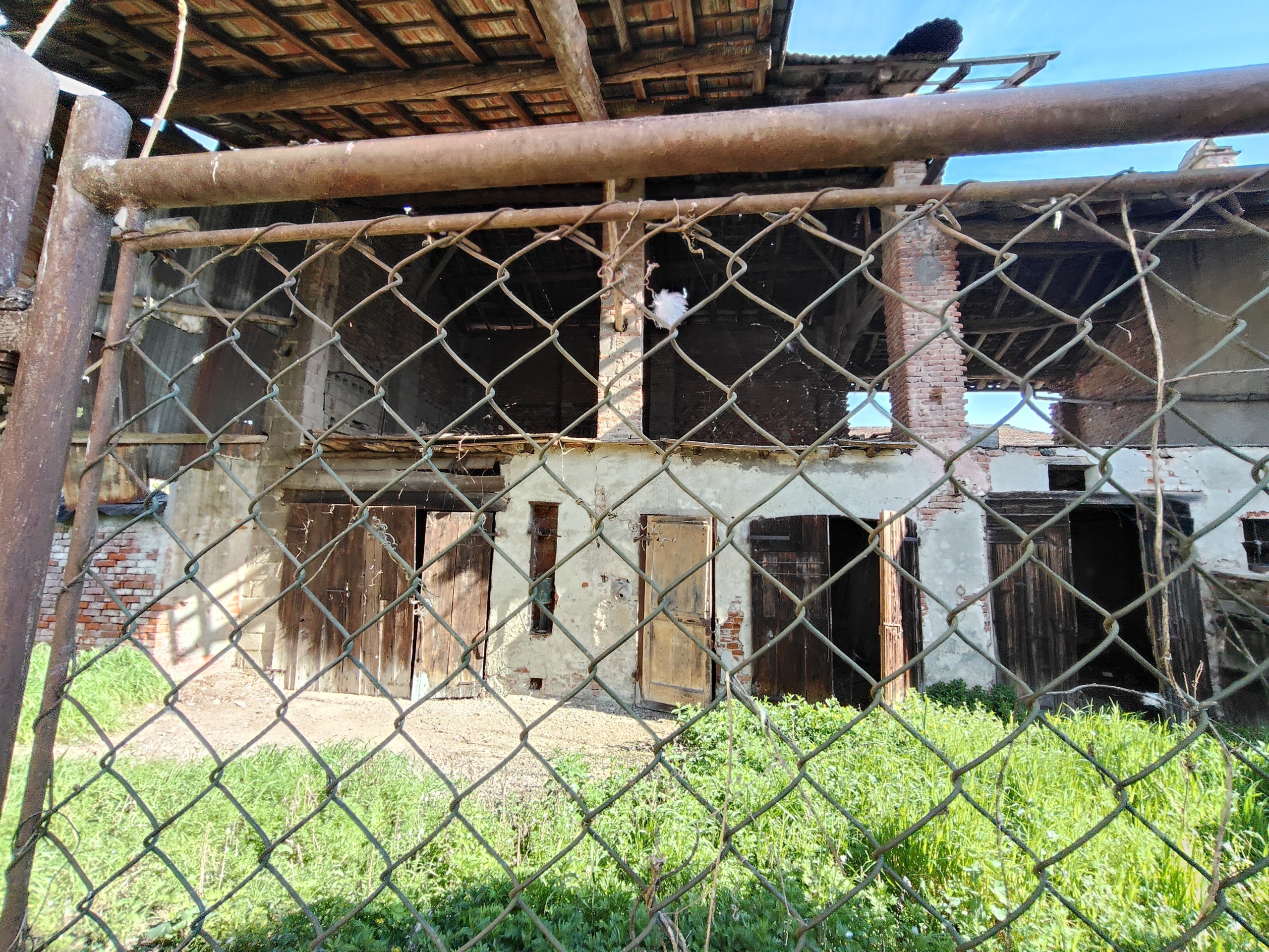 Casa indipendente da ristrutturare in centro, Pieve Porto Morone