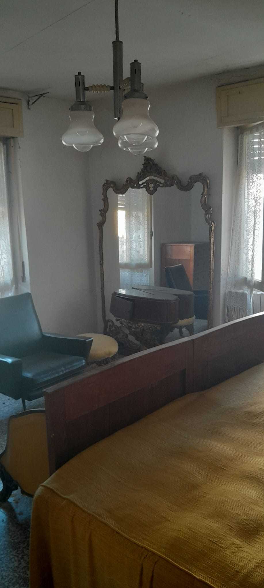 Casa indipendente da ristrutturare in via guglielmo marconi, Ziano Piacentino