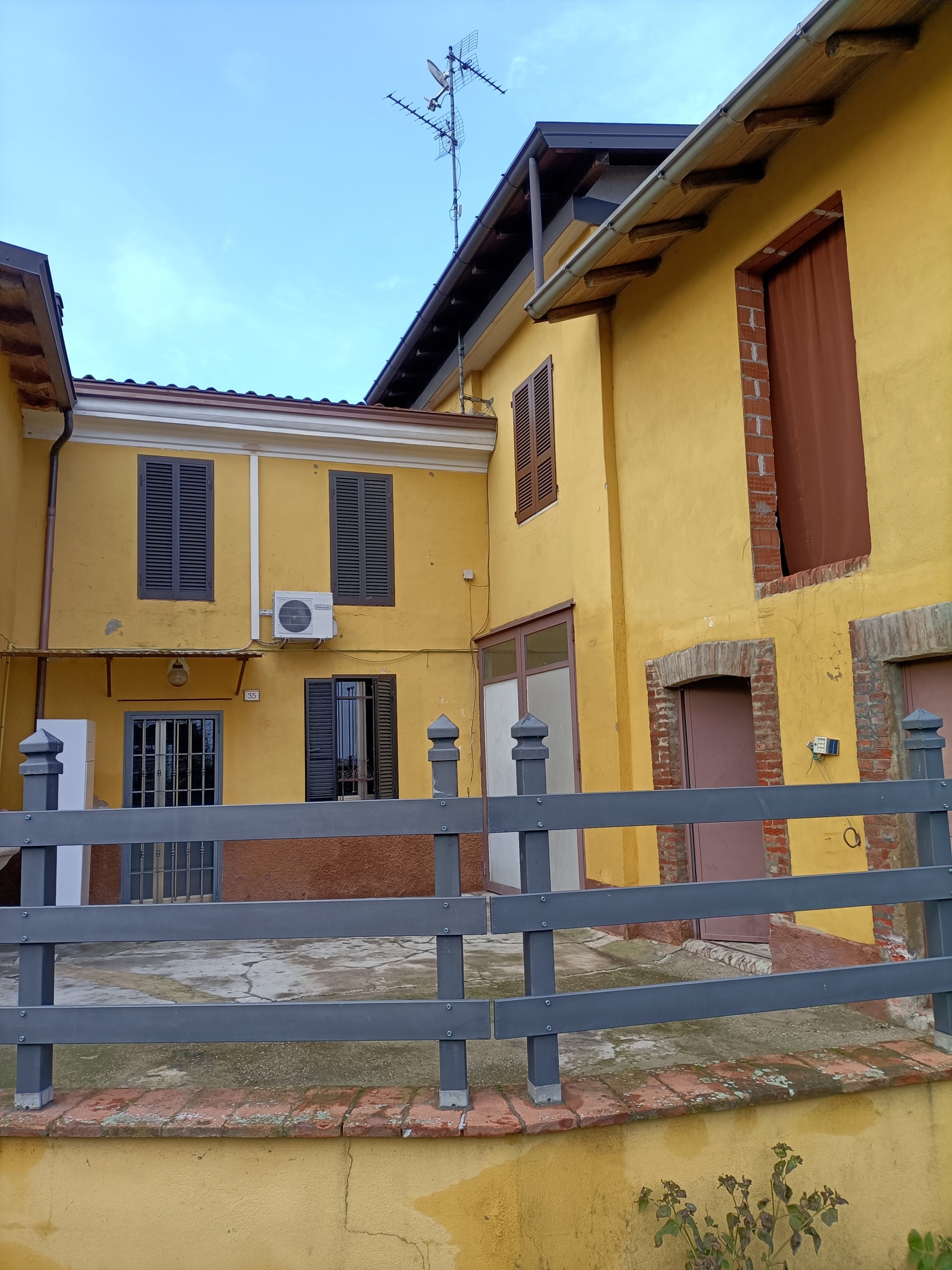 Casa indipendente con box doppio in via della costa rosa, Castel San Giovanni