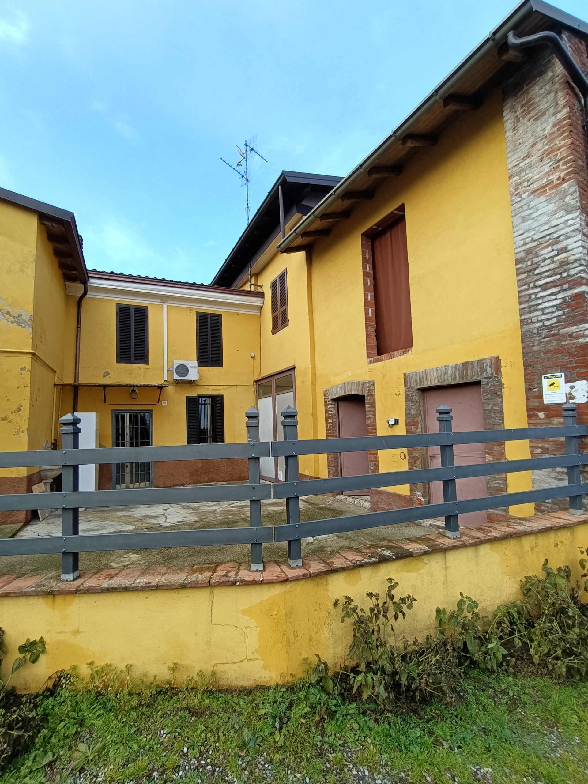 Casa indipendente con box doppio in via della costa rosa, Castel San Giovanni