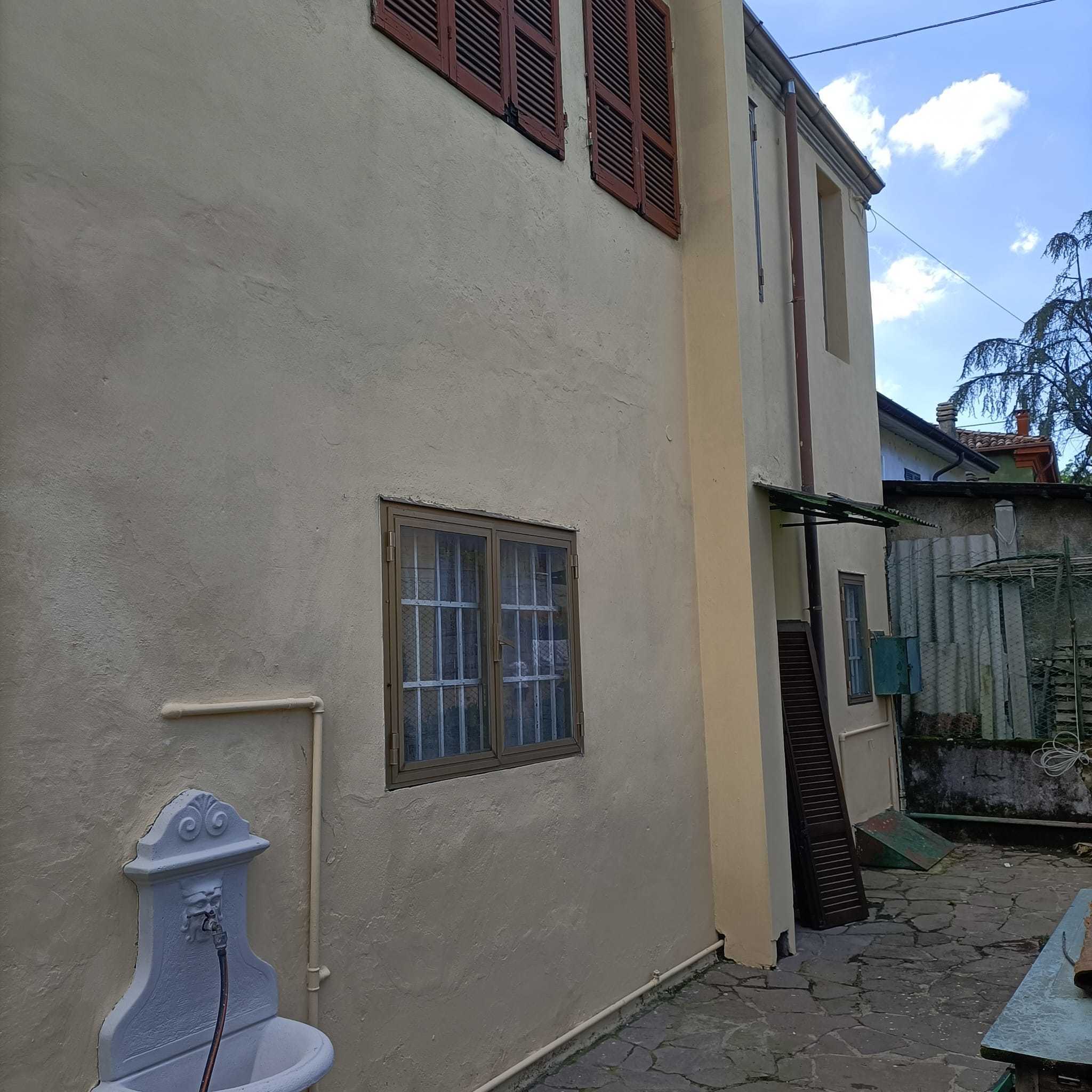 Casa indipendente con giardino in via emilia piacentina, Castel San Giovanni