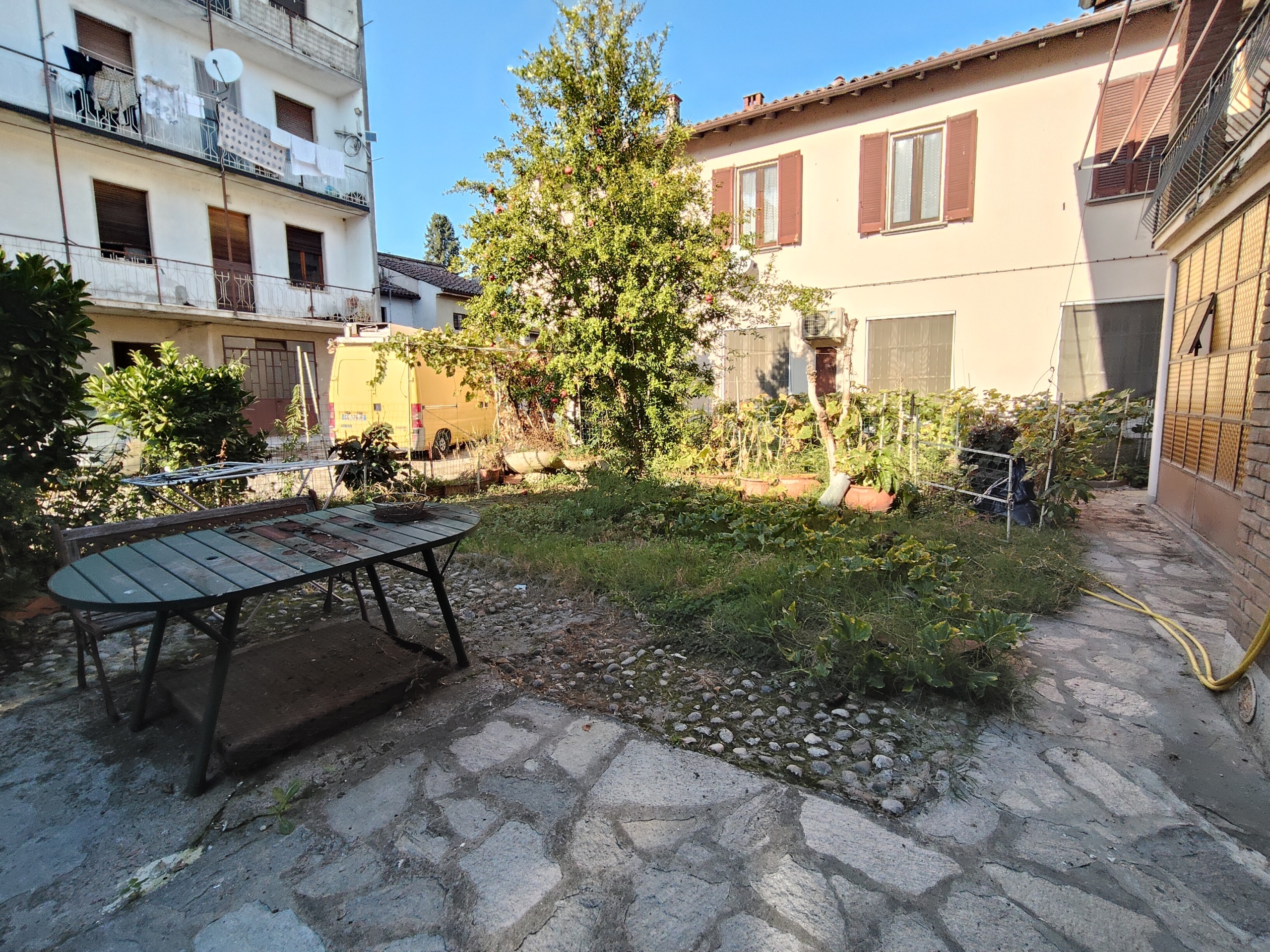 Casa indipendente con giardino in via garibaldi, Chignolo Po