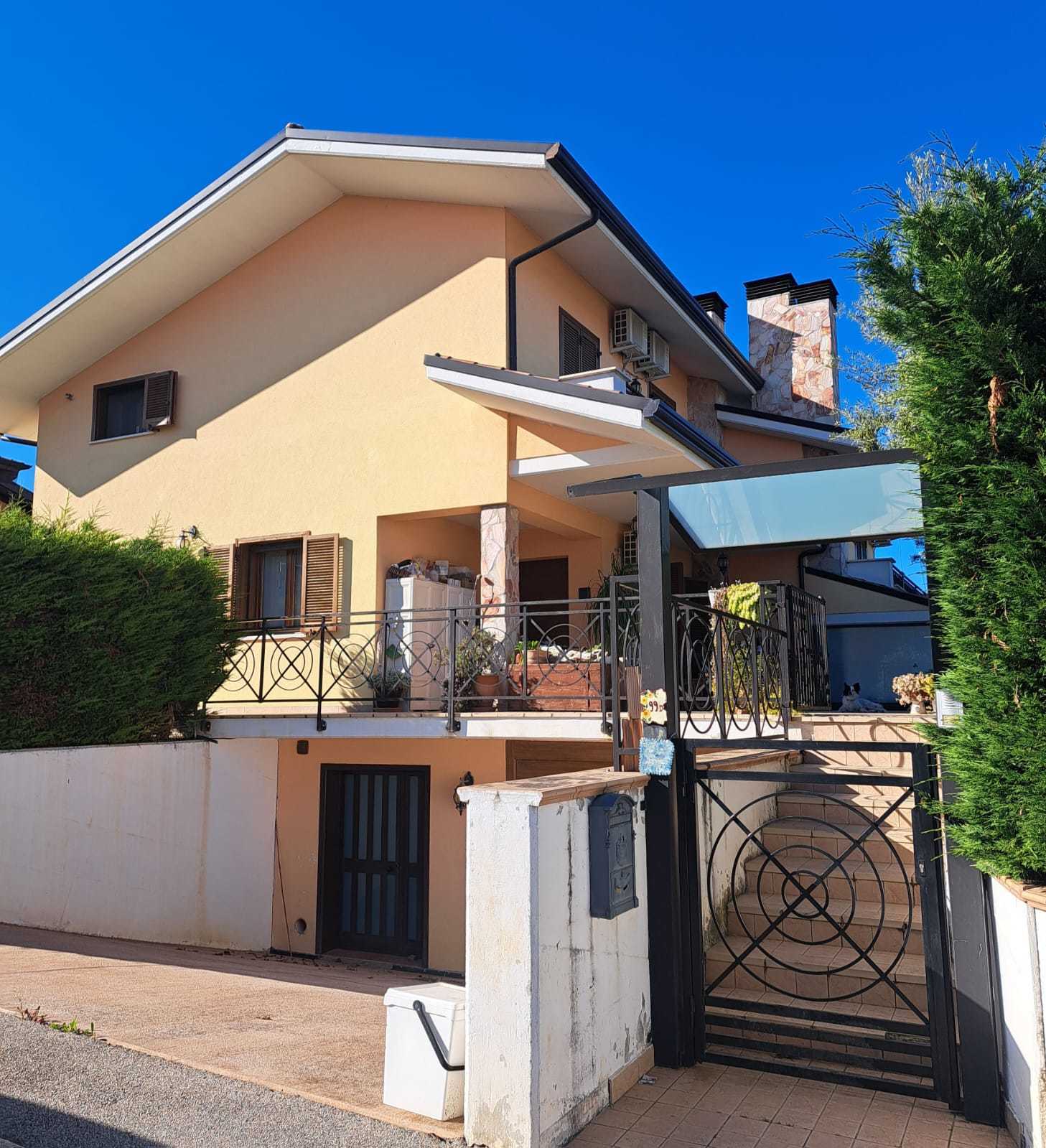 Villetta a schiera con giardino in via san giorgio 99, Treglio