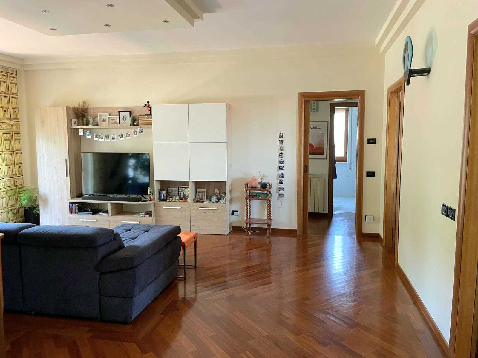 Appartamento con terrazzo in via martiri vi ott. 81, Lanciano