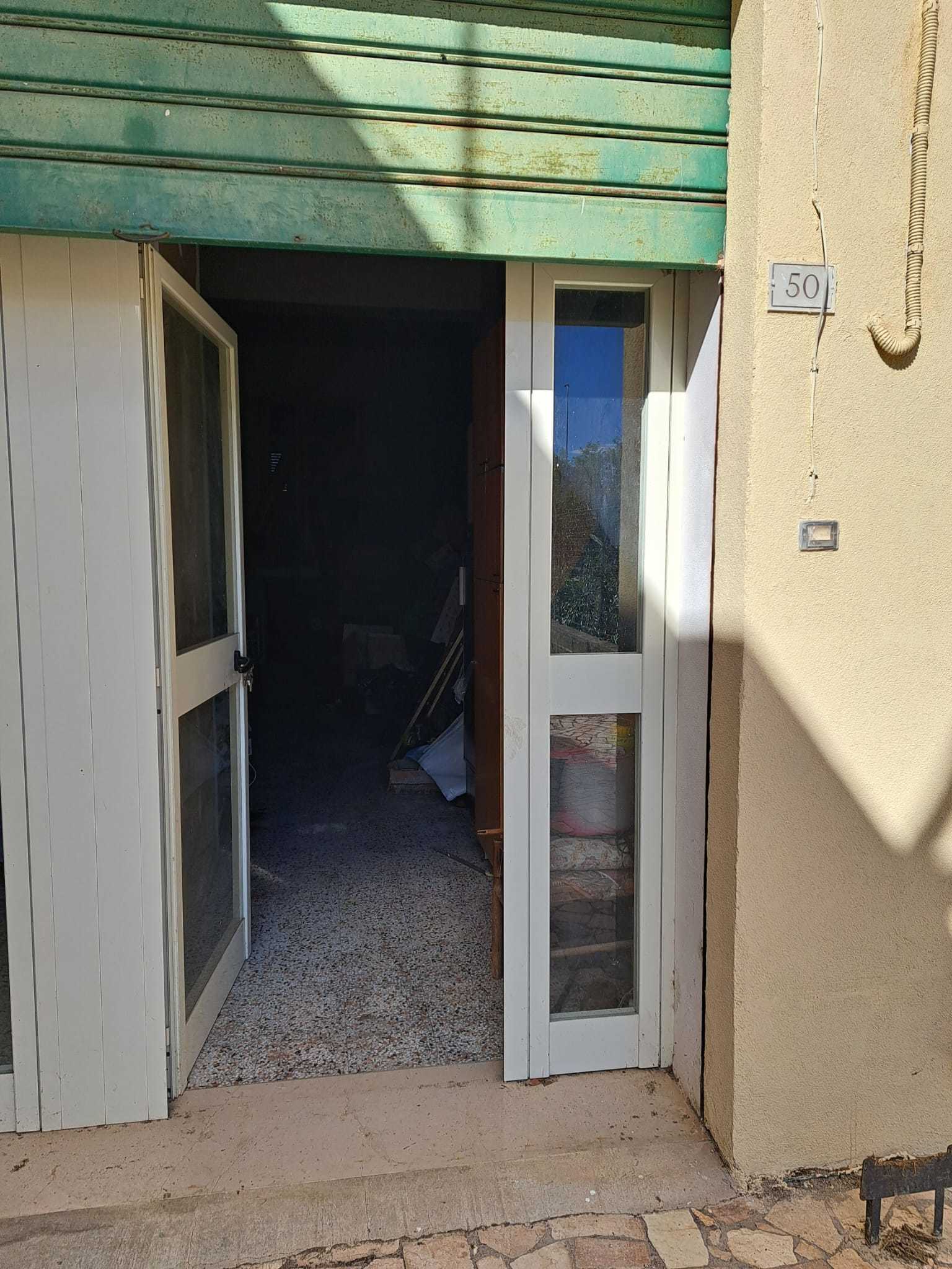 Locale commerciale da ristrutturare in strada per lanciano 65, Santa Maria Imbaro