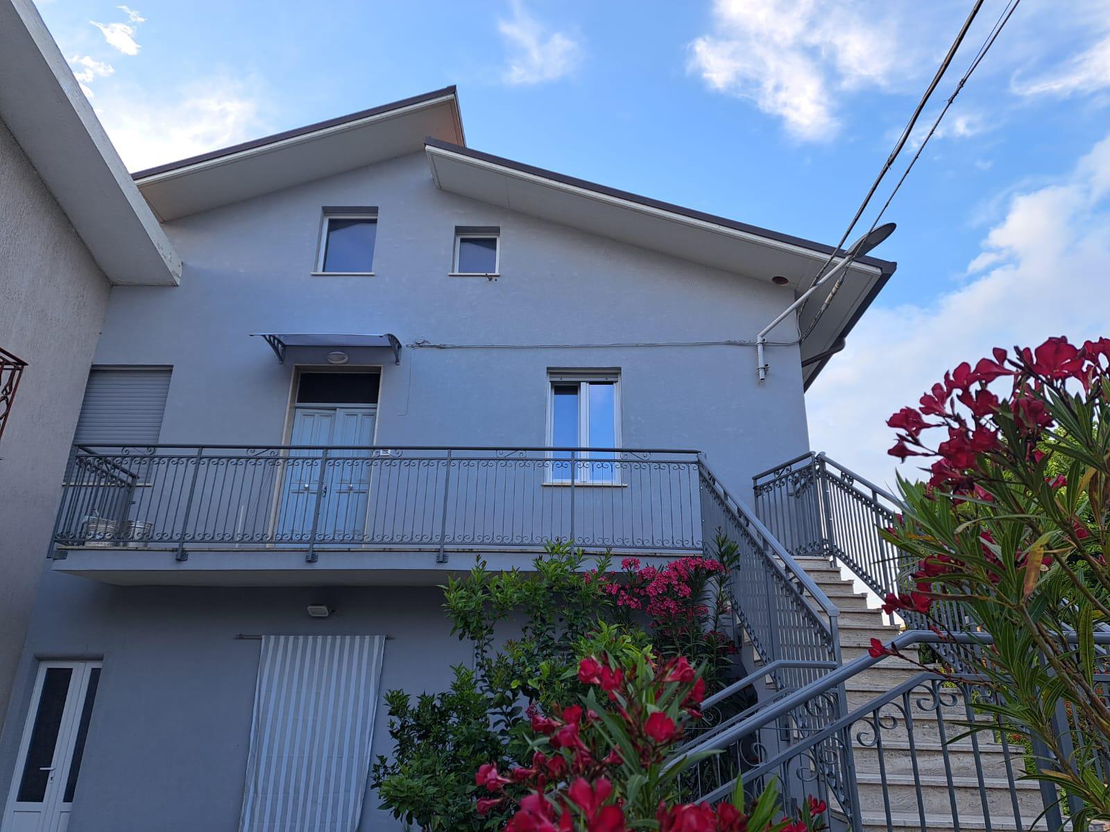 Appartamento con giardino in via san rocco, San Vito Chietino