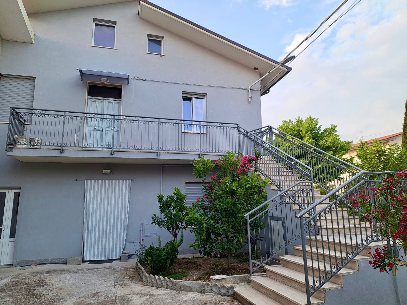 Appartamento con giardino in via san rocco, San Vito Chietino