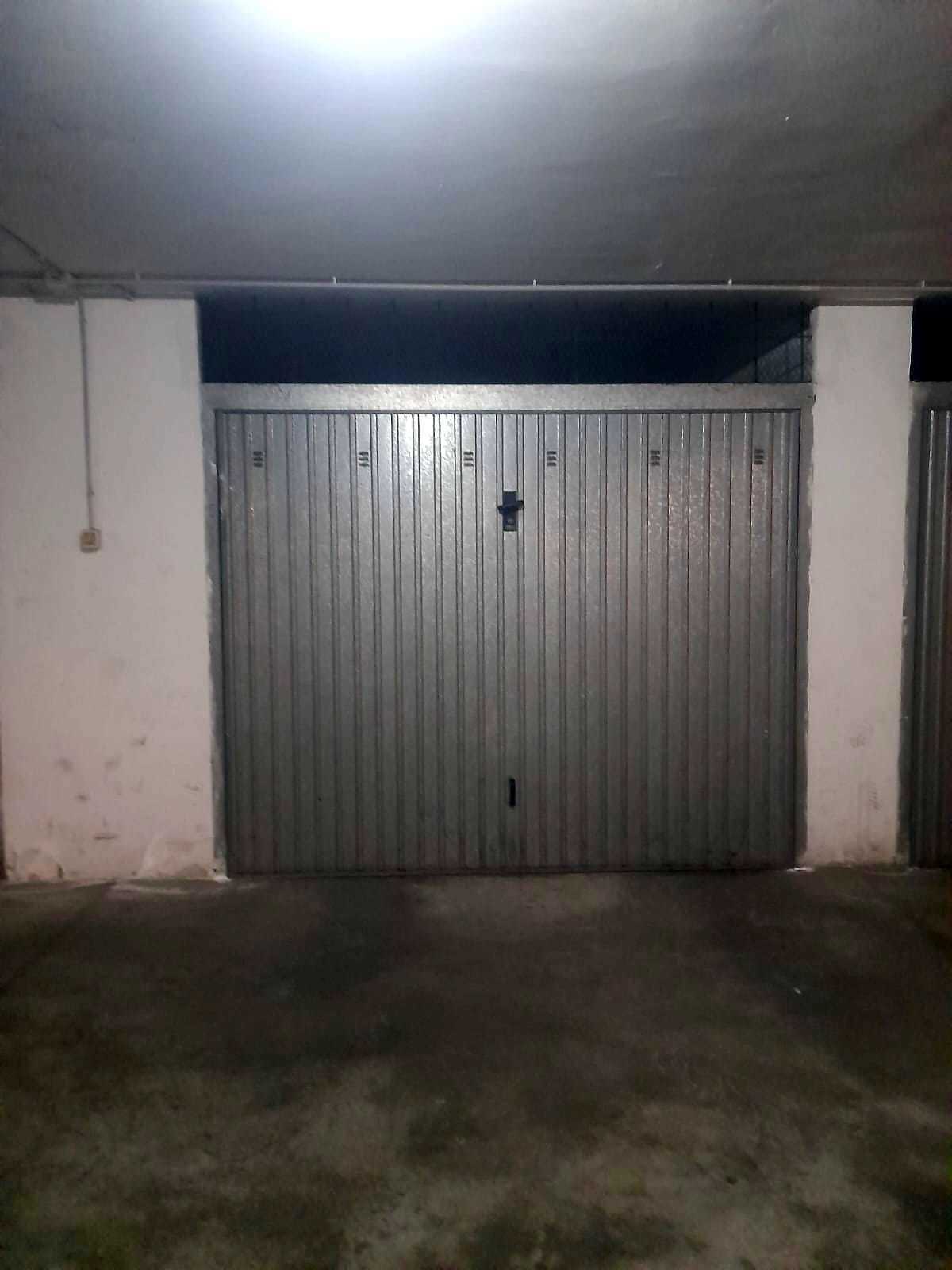 Posto auto coperto in affitto in via vincenzo bianco 6, Lanciano