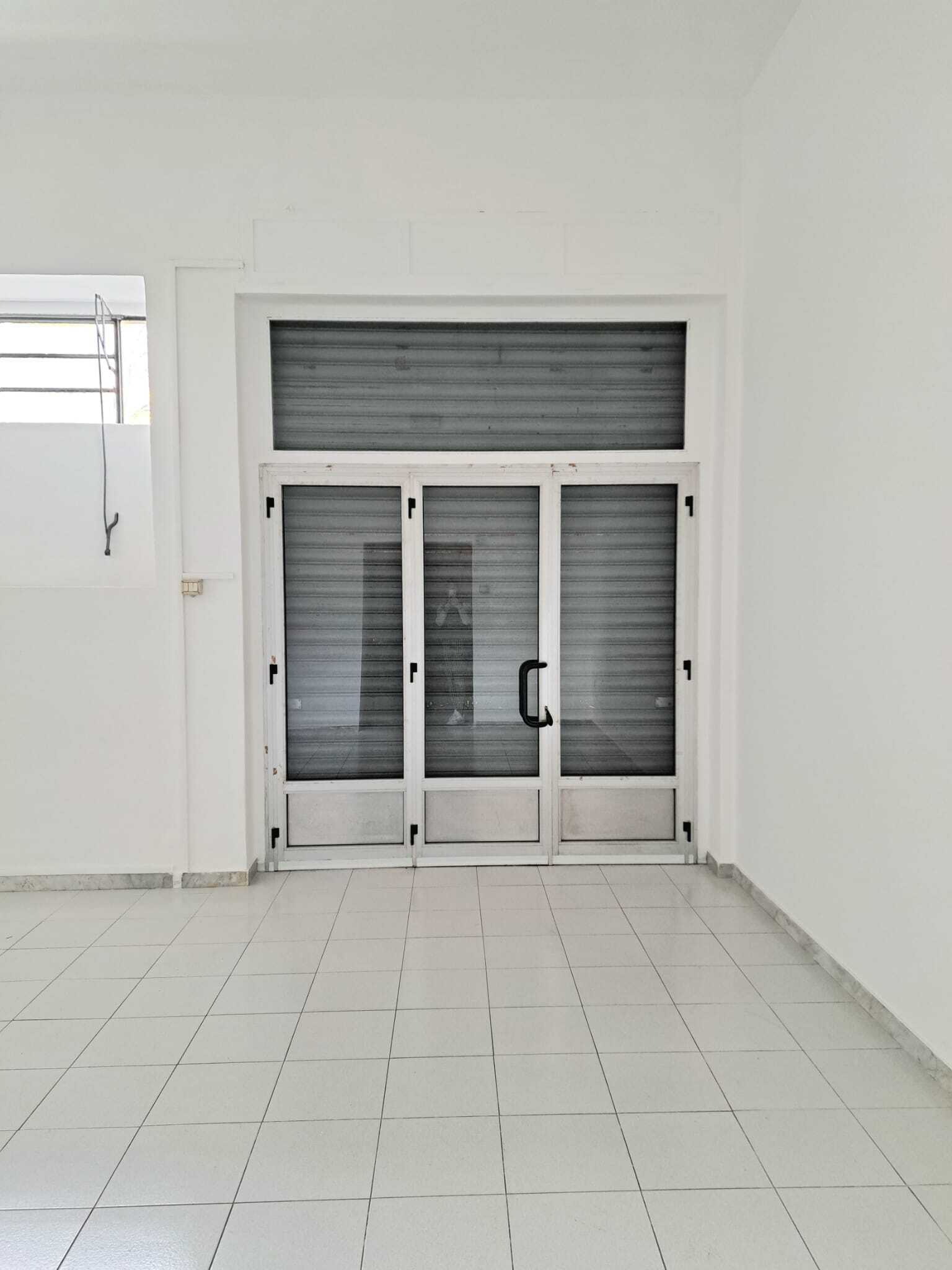 Locale commerciale da ristrutturare in via del pescara 5, Lanciano