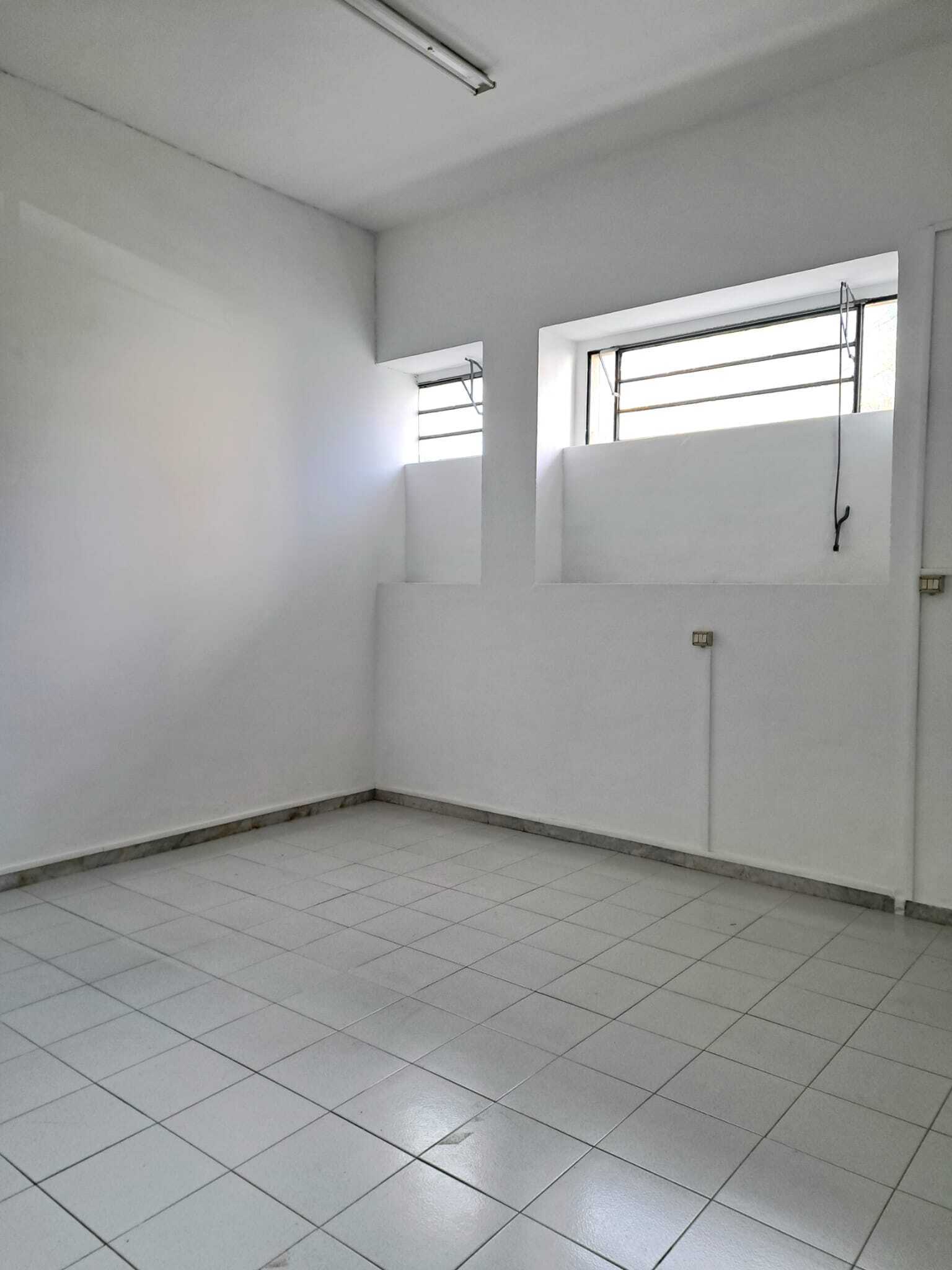 Locale commerciale da ristrutturare in via del pescara 5, Lanciano