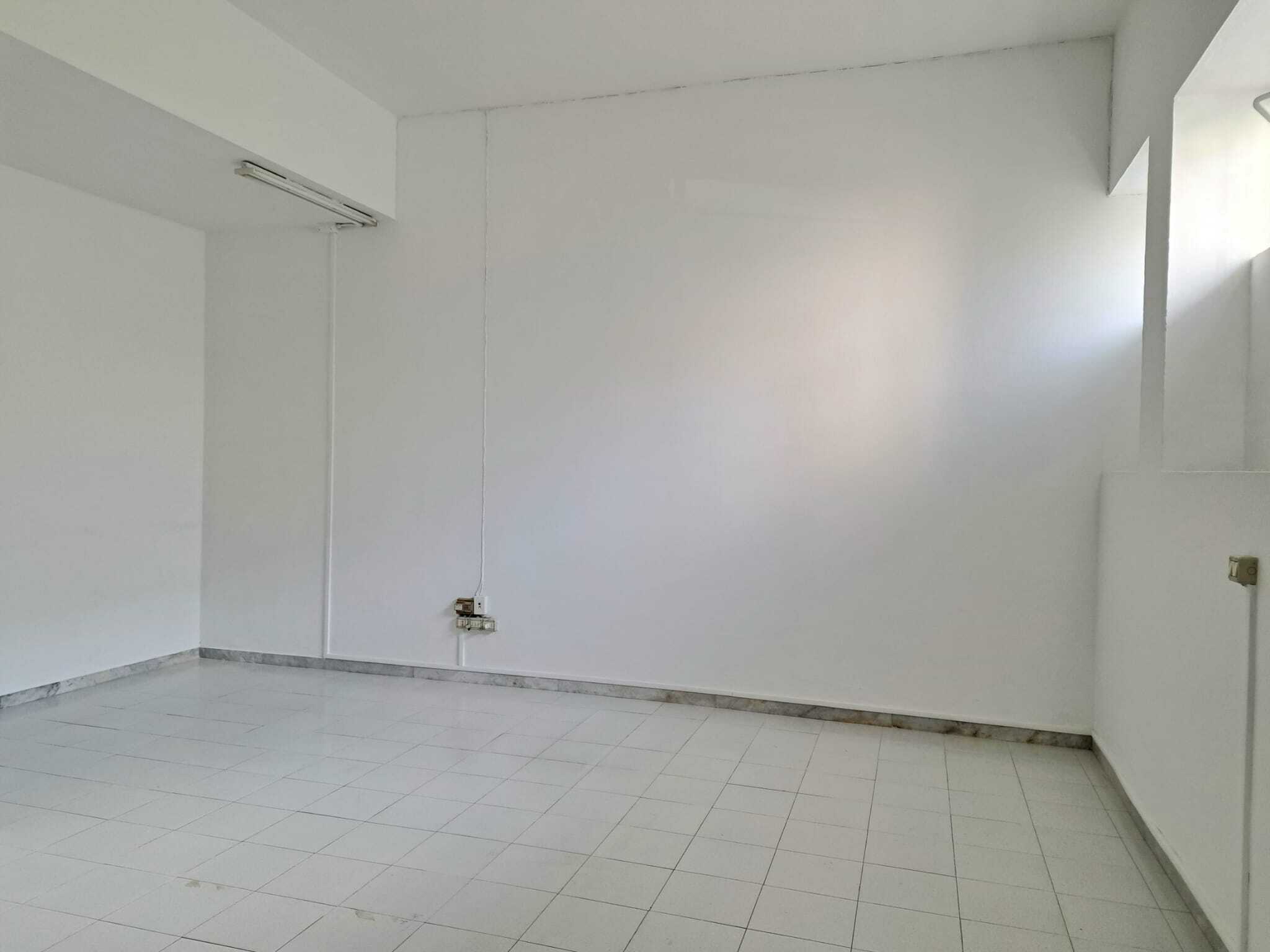 Locale commerciale da ristrutturare in via del pescara 5, Lanciano