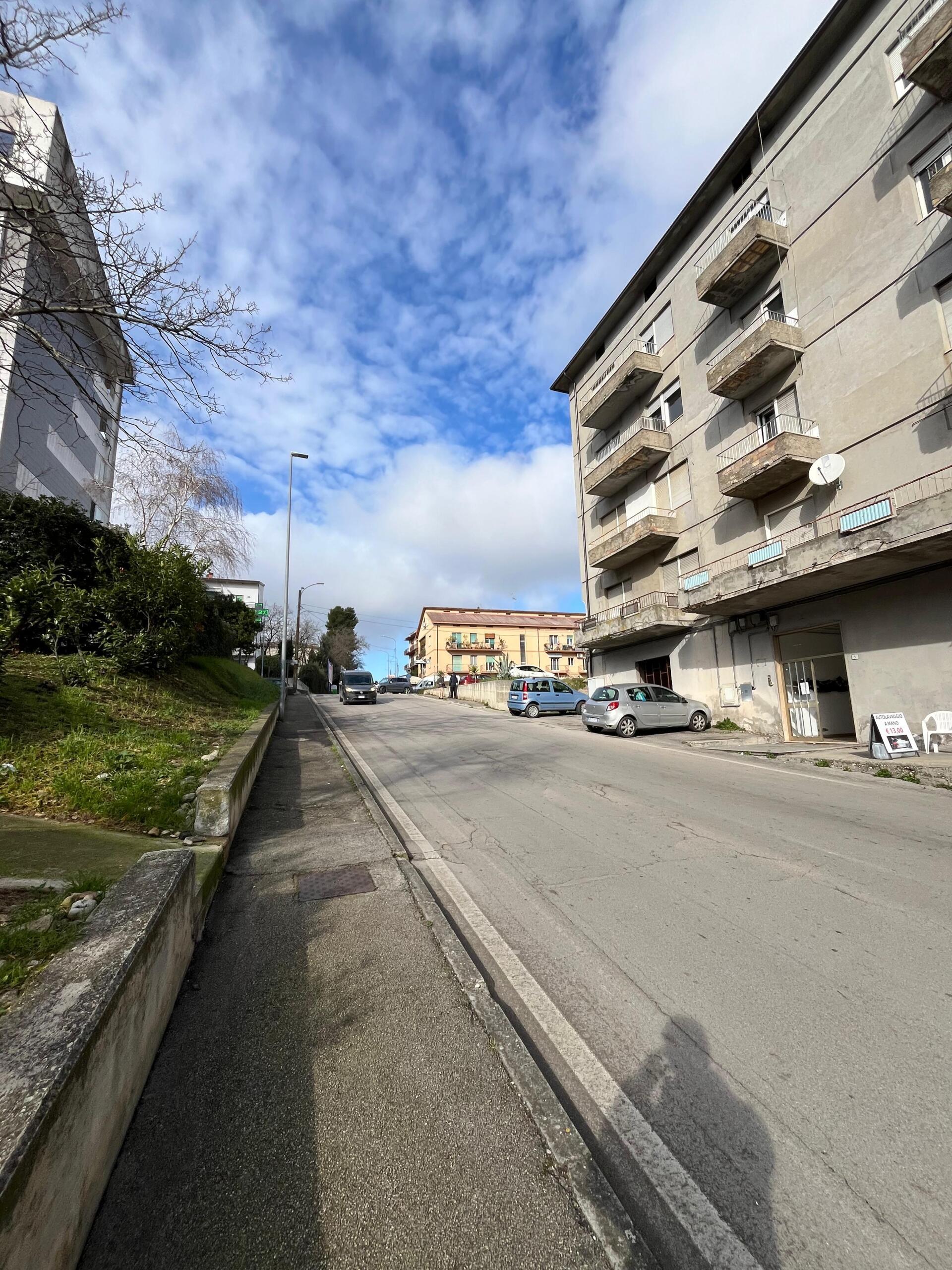 Trilocale da ristrutturare in via dino ciriaci 1, Lanciano