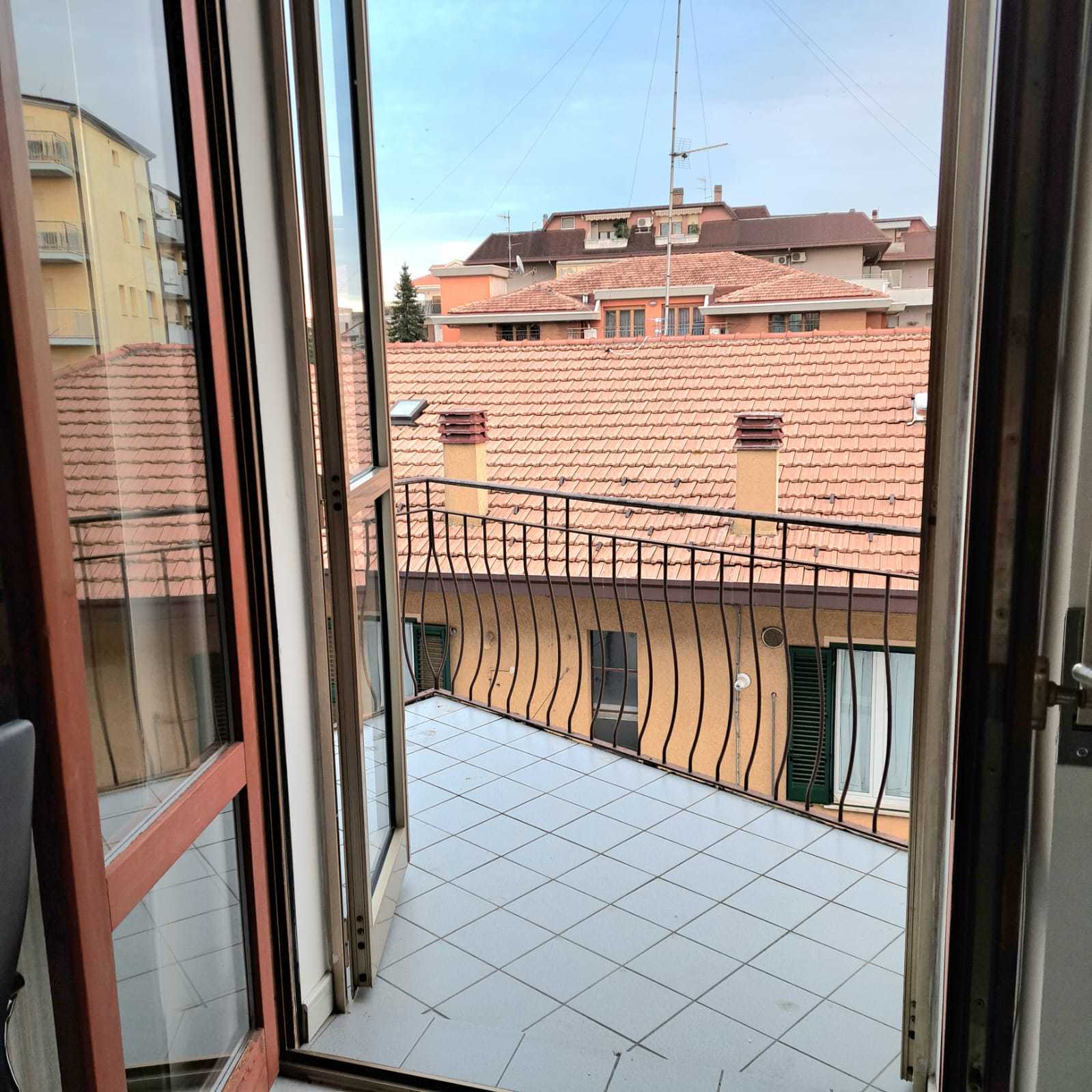 Quadrilocale ristrutturato in via galileo galilei 2, Lanciano