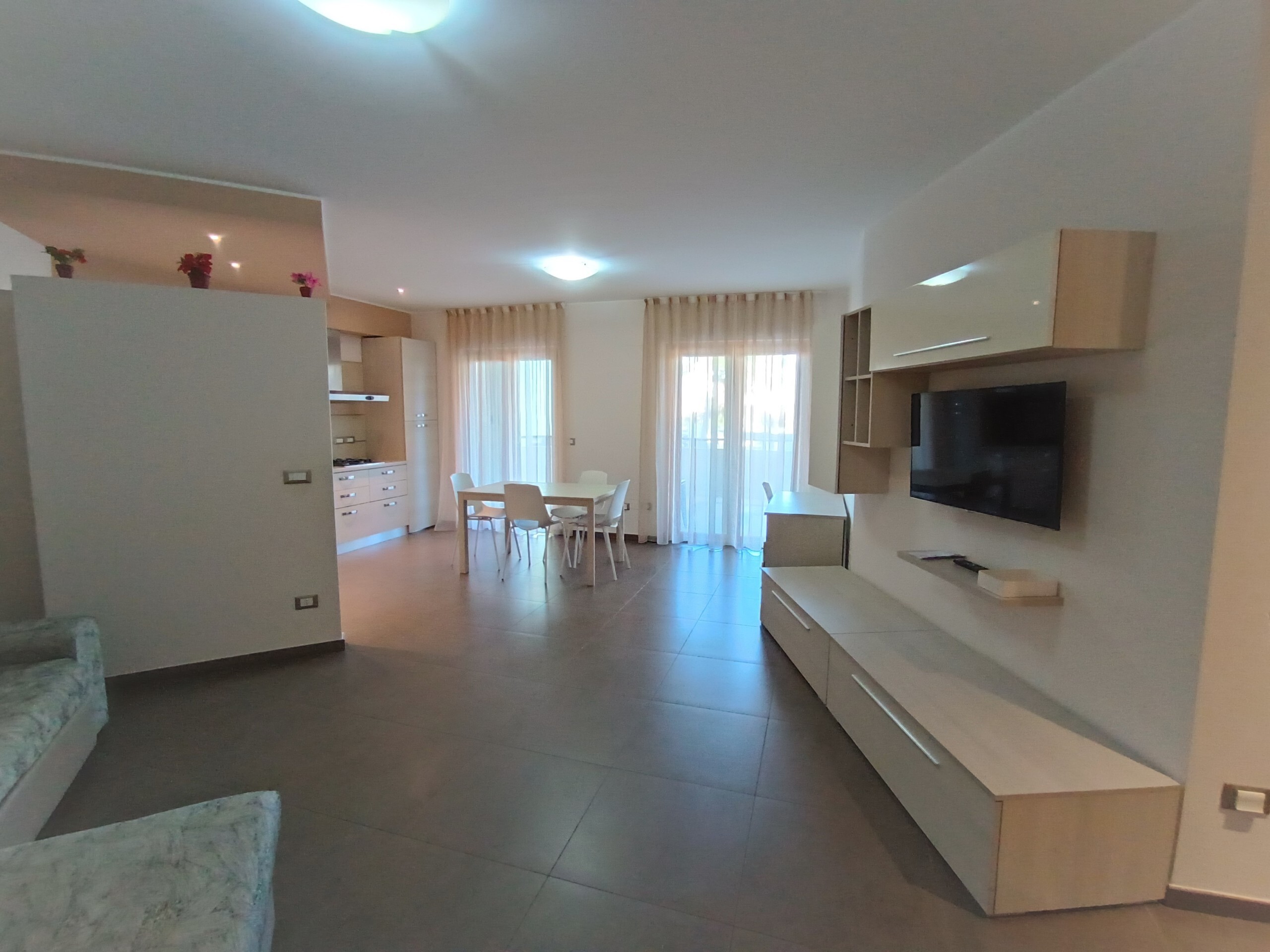 Quadrilocale con terrazzo in via del mare, Lanciano