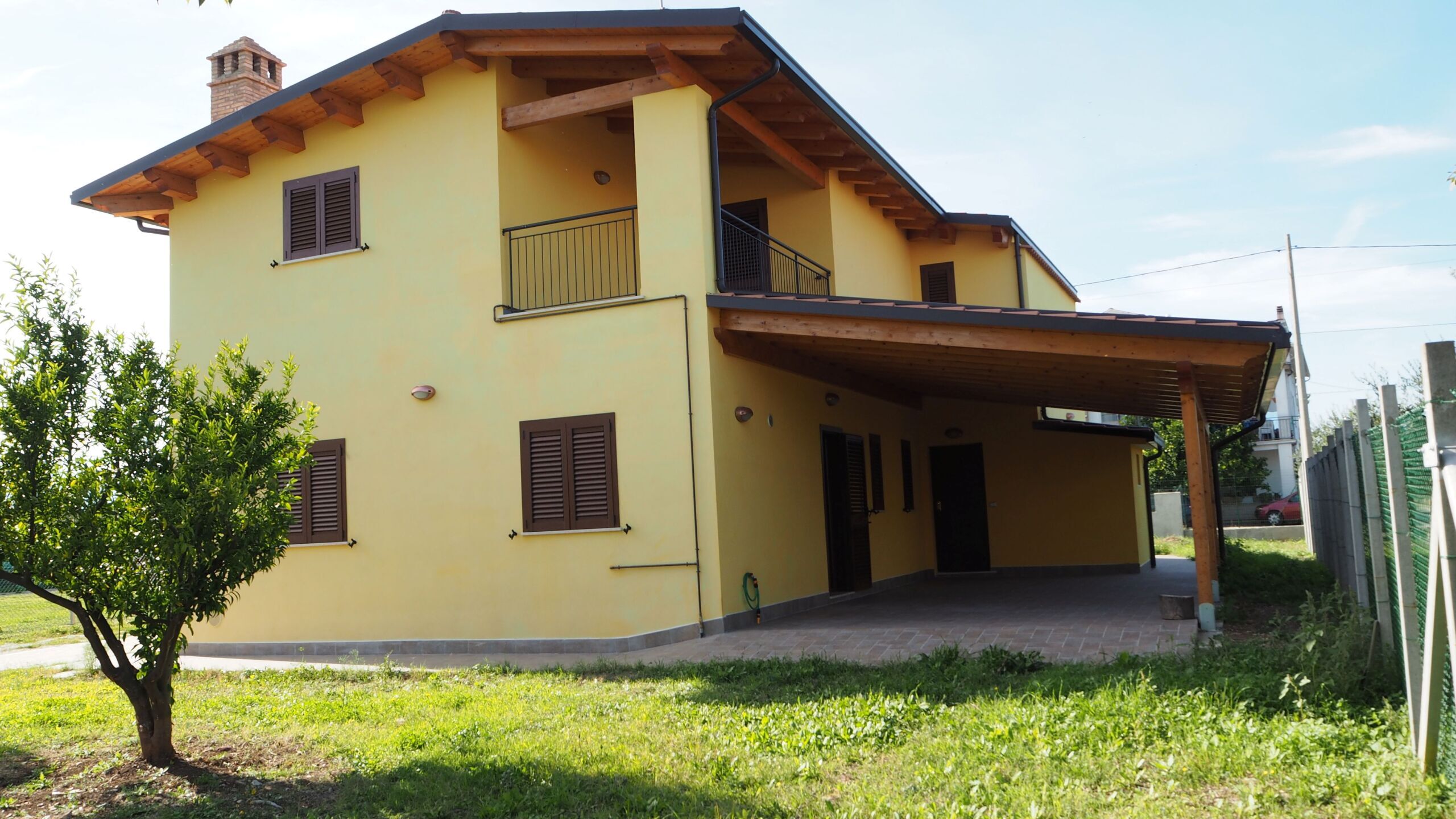 Villa con giardino in contrada torre sansone 69, Lanciano