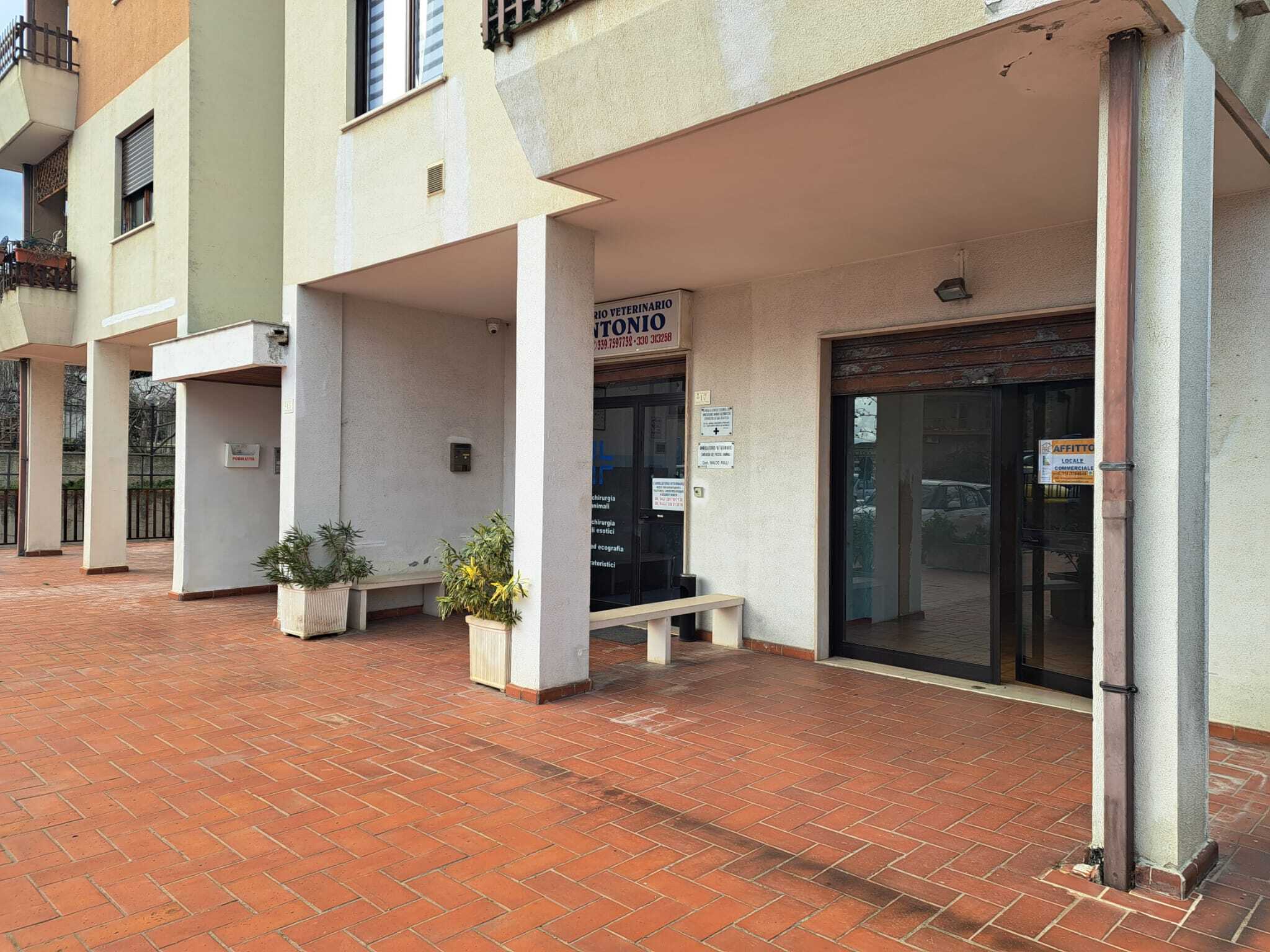 Locale commerciale con terrazzi in via san francesco d' assisi 3, Lanciano