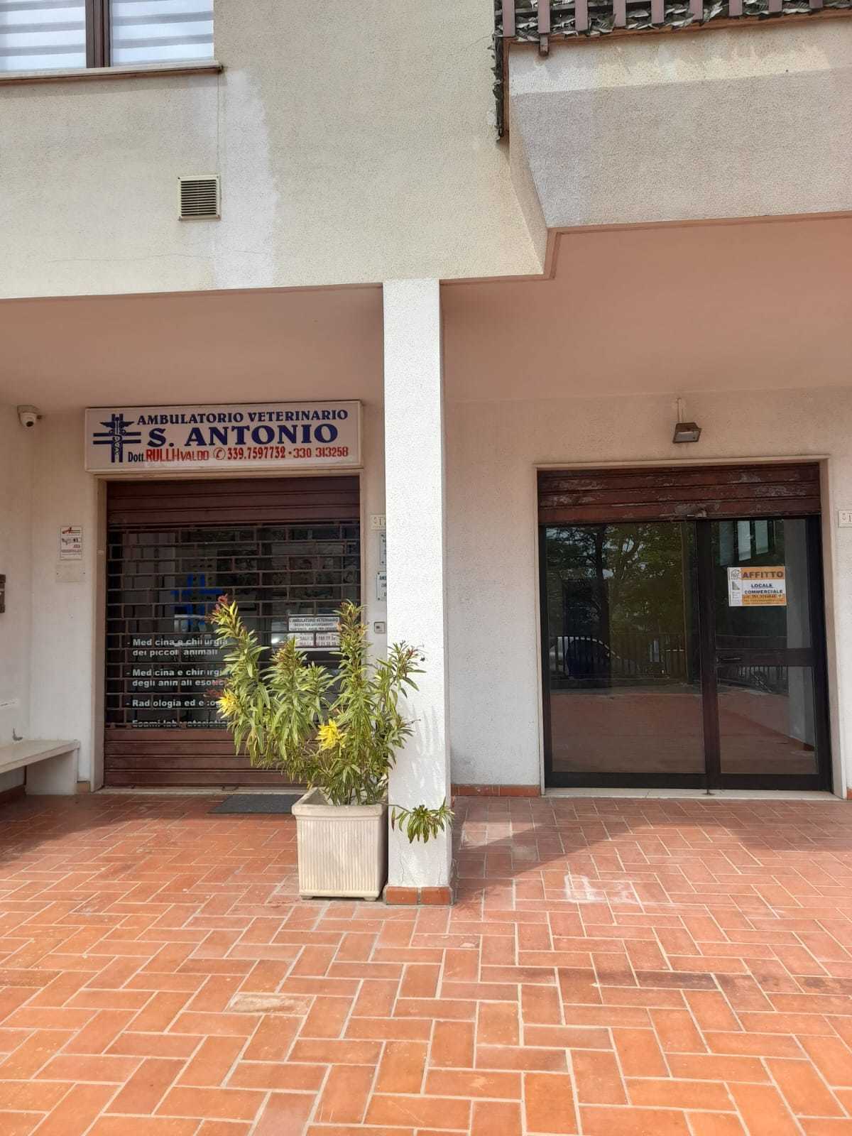 Locale commerciale con terrazzi in via san francesco d' assisi 3, Lanciano