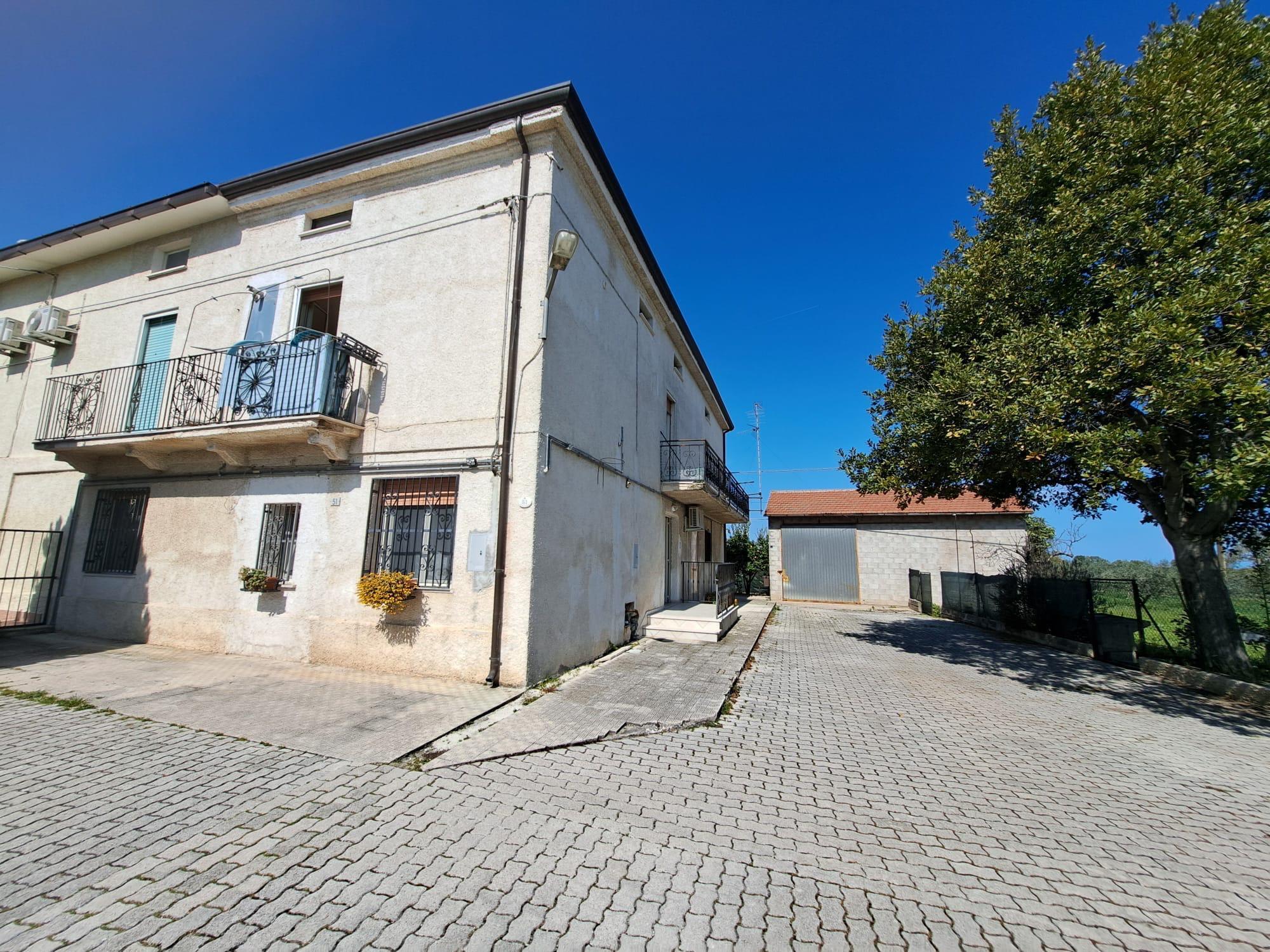 Quadrilocale con giardino in via provinciale della rocca 39, Santa Maria Imbaro