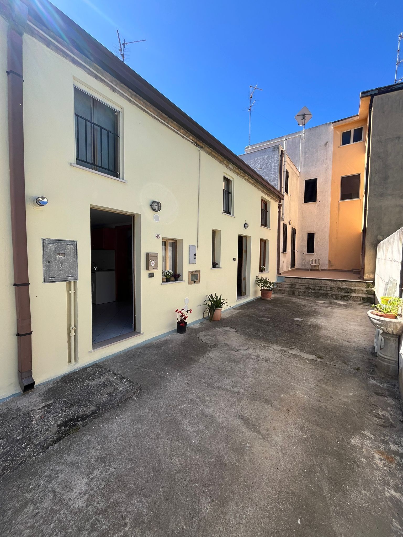 Casa indipendente con giardino in via paolo borsellino 51, Frisa