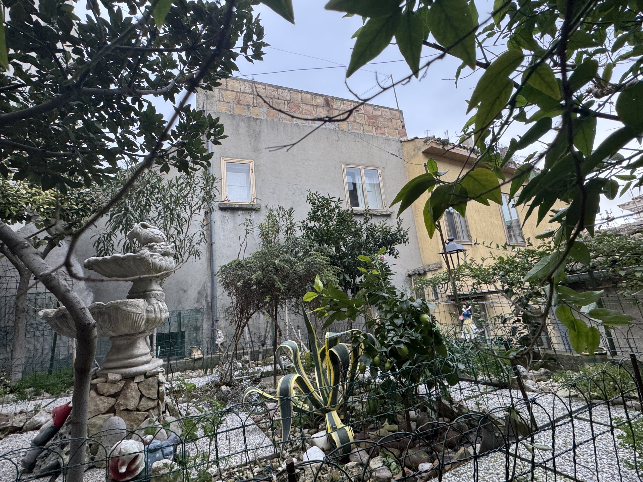 Casa indipendente con terrazzo in via b. croce 26, Atessa