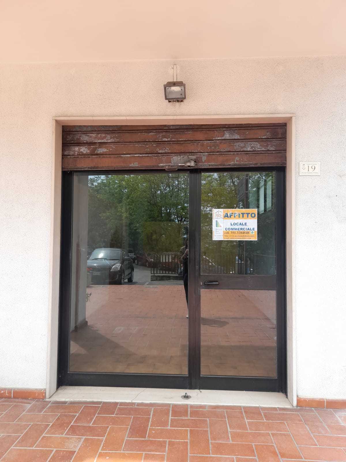 Locale commerciale con terrazzi in via san francesco d' assisi 3, Lanciano