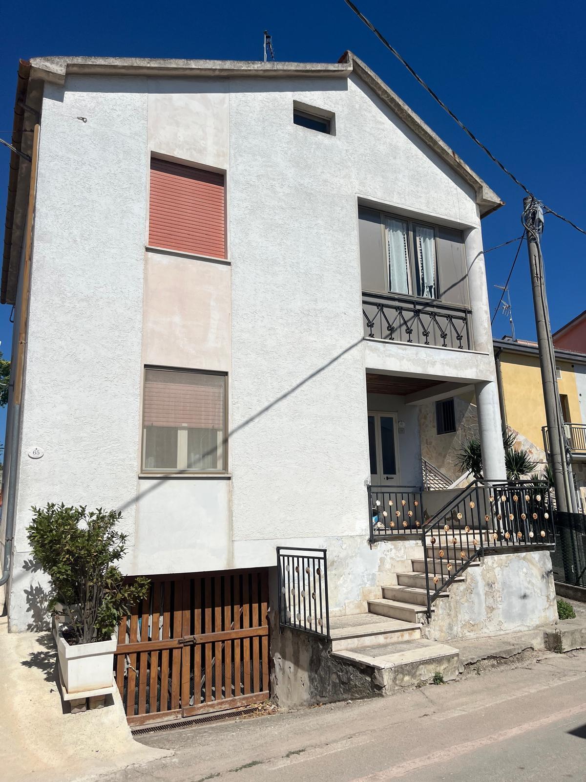 Casa indipendente in vendita in via umberto 57, Santa Maria Imbaro