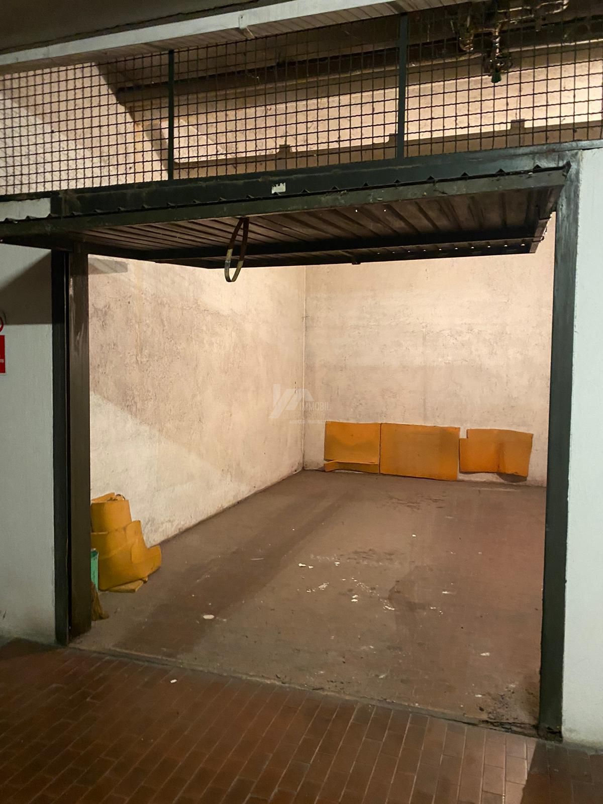 Box/Garage 17mq in vendita in piazza leonardo da vinci 1, Sal