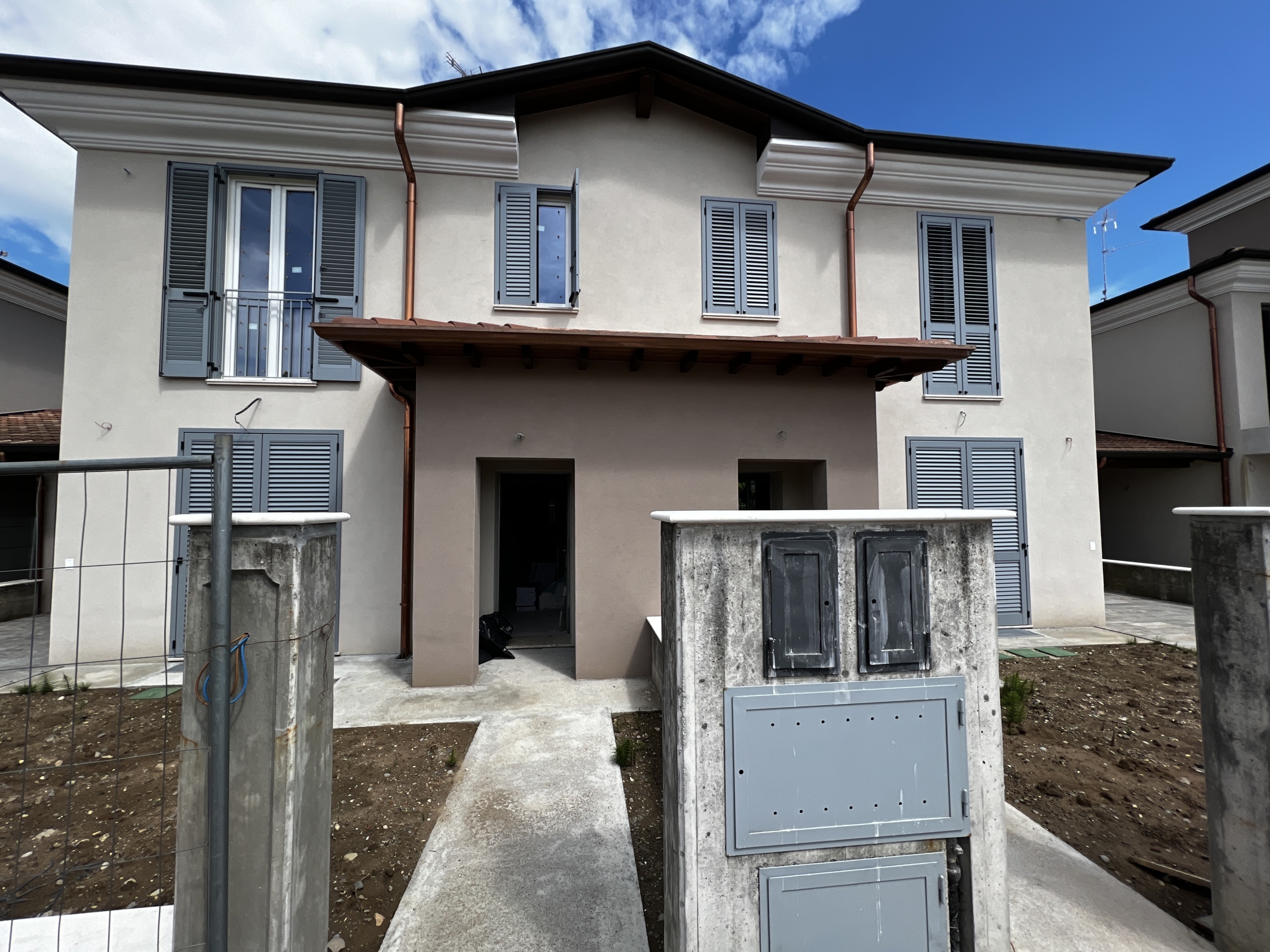 Casa indipendente con giardino in via luigi einaudi, Capriano del Colle