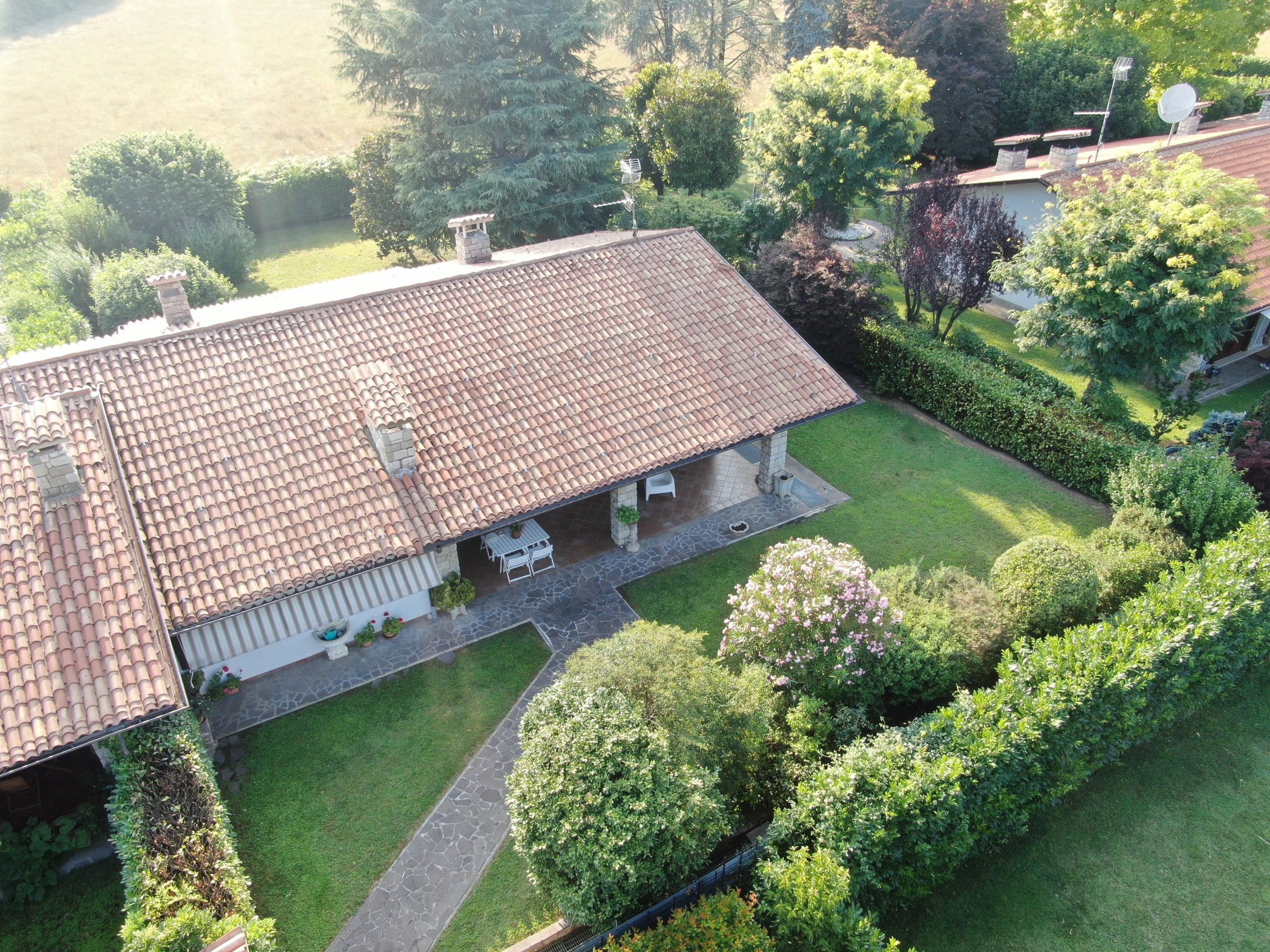 Villa con giardino in via tesa 48, Cellatica