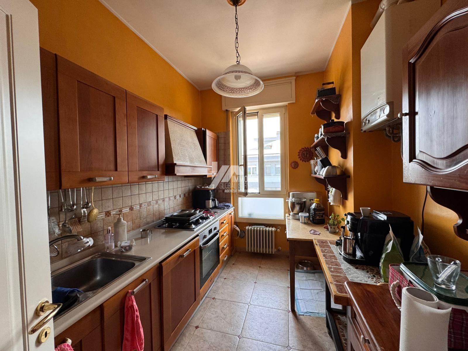 Appartamento con box a Brescia