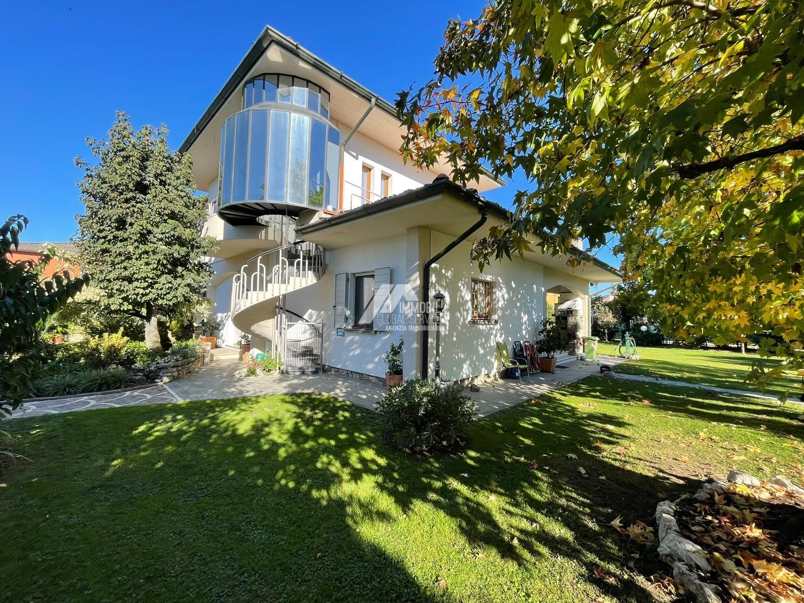 Villa con giardino in via giovanni pascoli 23, Torbole Casaglia