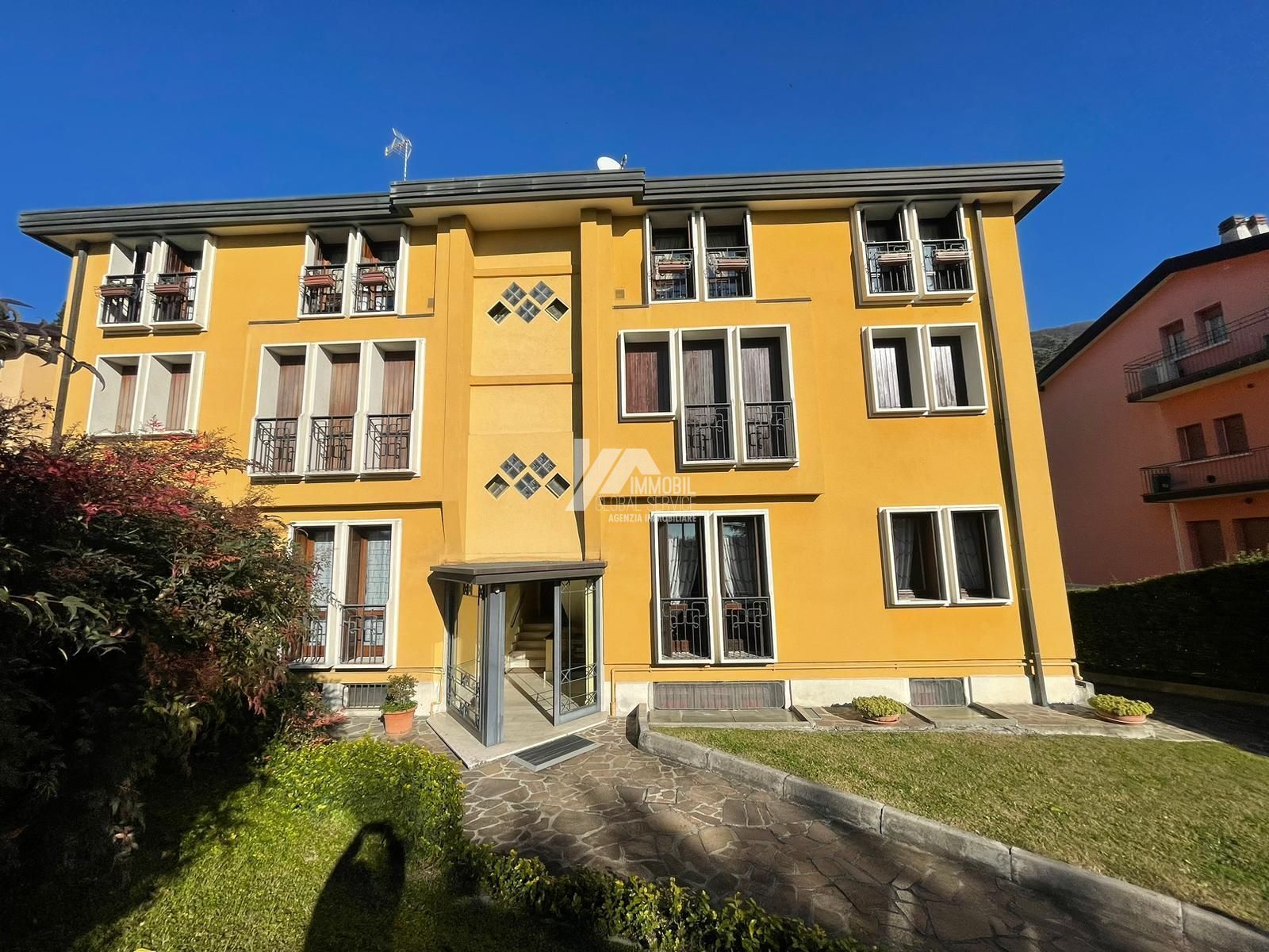 Appartamento con box in via ronchi san francesco da paola 25, Brescia