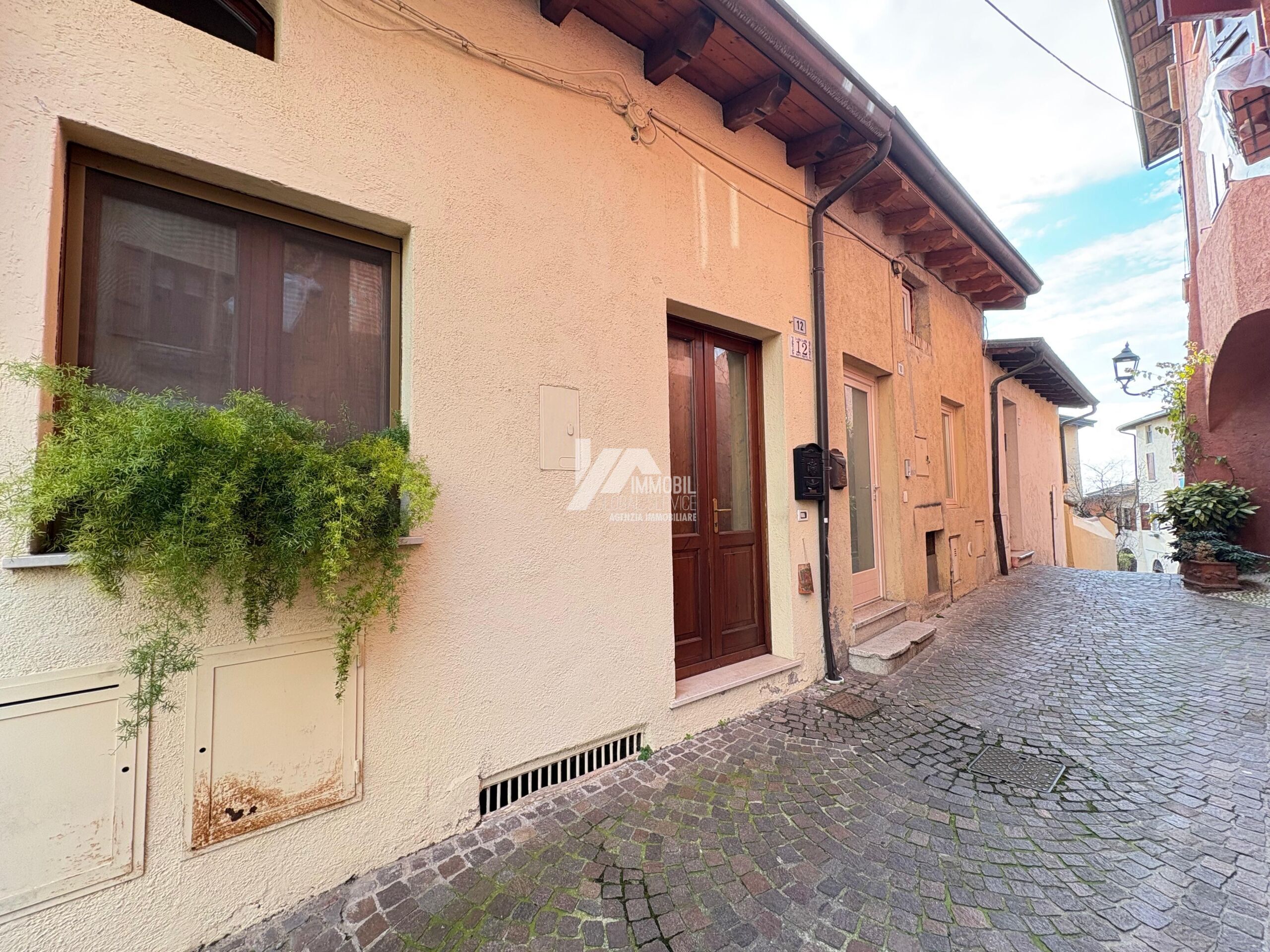 Bilocale in vendita in via dell'albera, Gardone Riviera