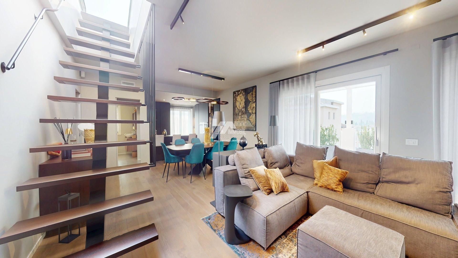 Attico con terrazzo in via chiusure 102, Brescia